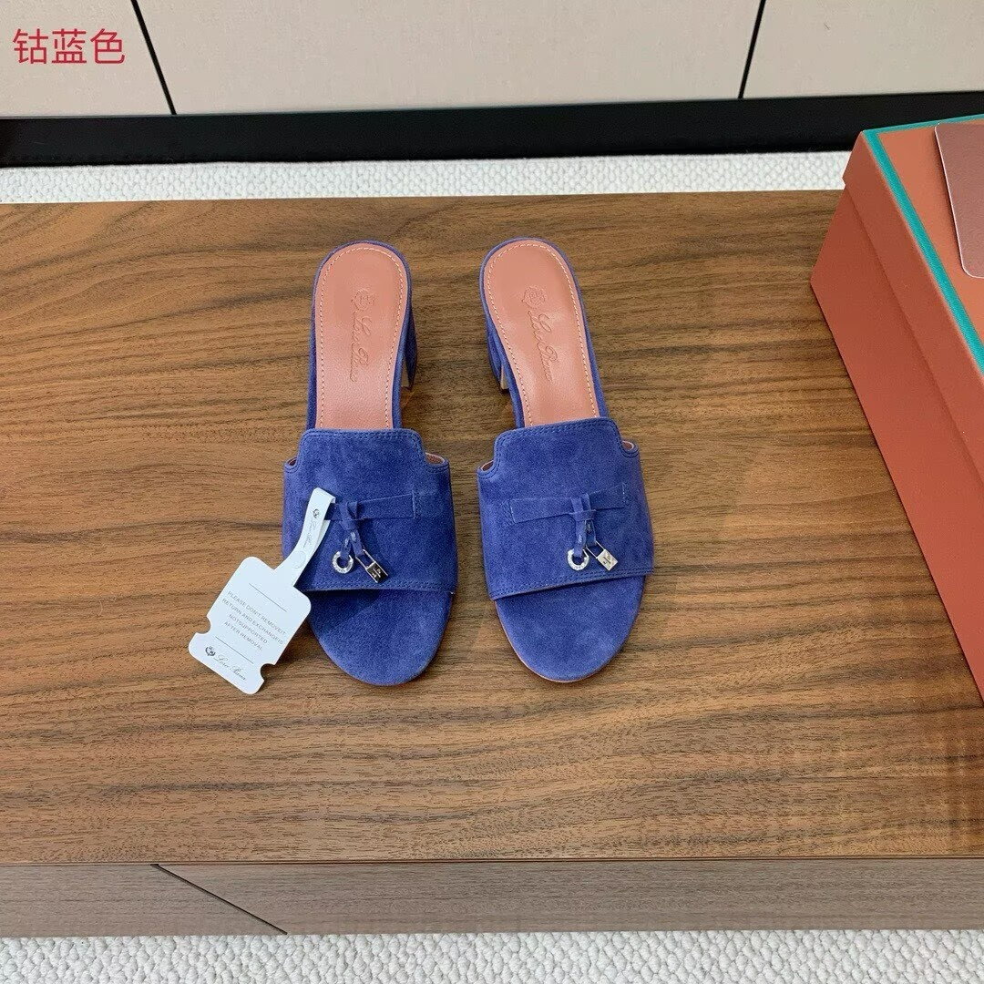 ua L0r0 P1ana summer charms sandal