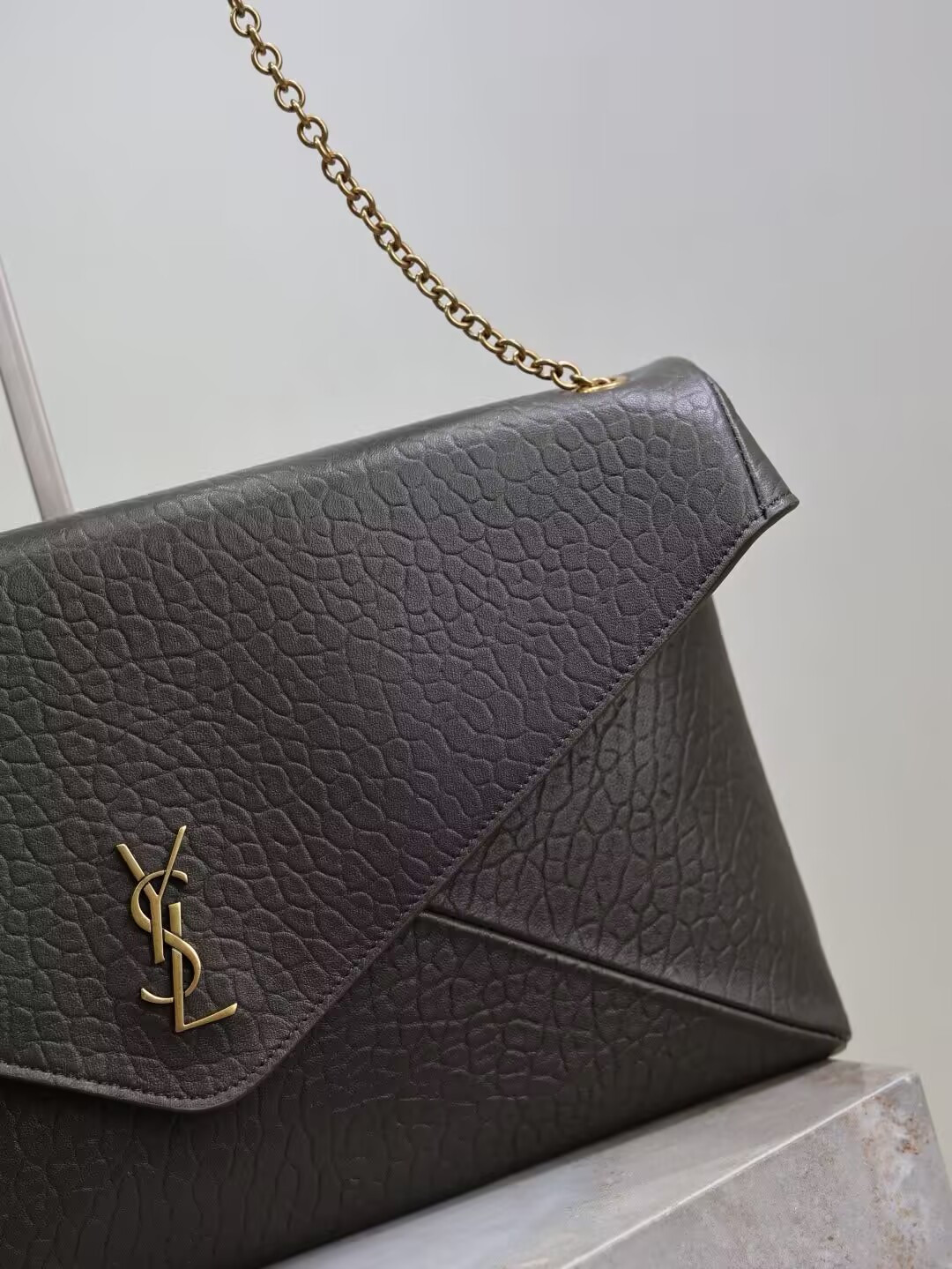 YSL CASSANDRE Pouch on Chain 35x22x3-4.2cm