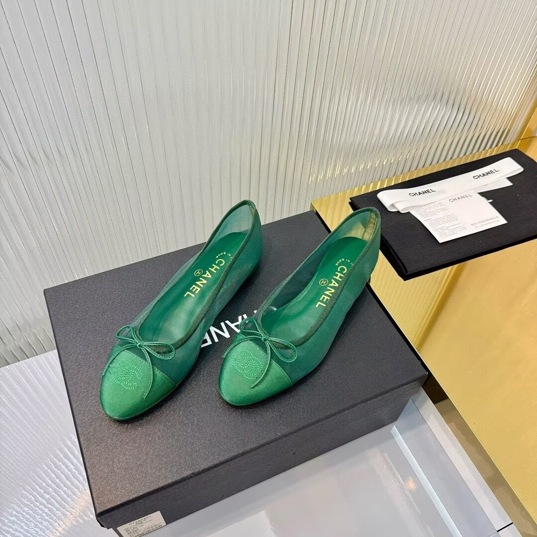 ua Ch**el ballet flats