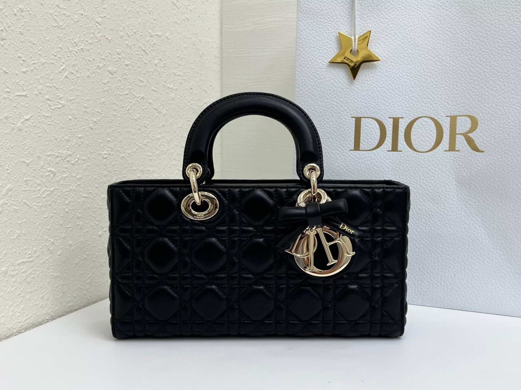 Dior Medium Lady D-Joy Bag 26 x13.5 x 5 cm