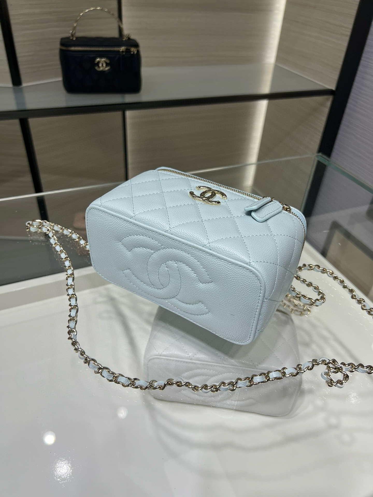 Chanel Clutch With Chain Light Blue AP4590 17x9.5x8cm