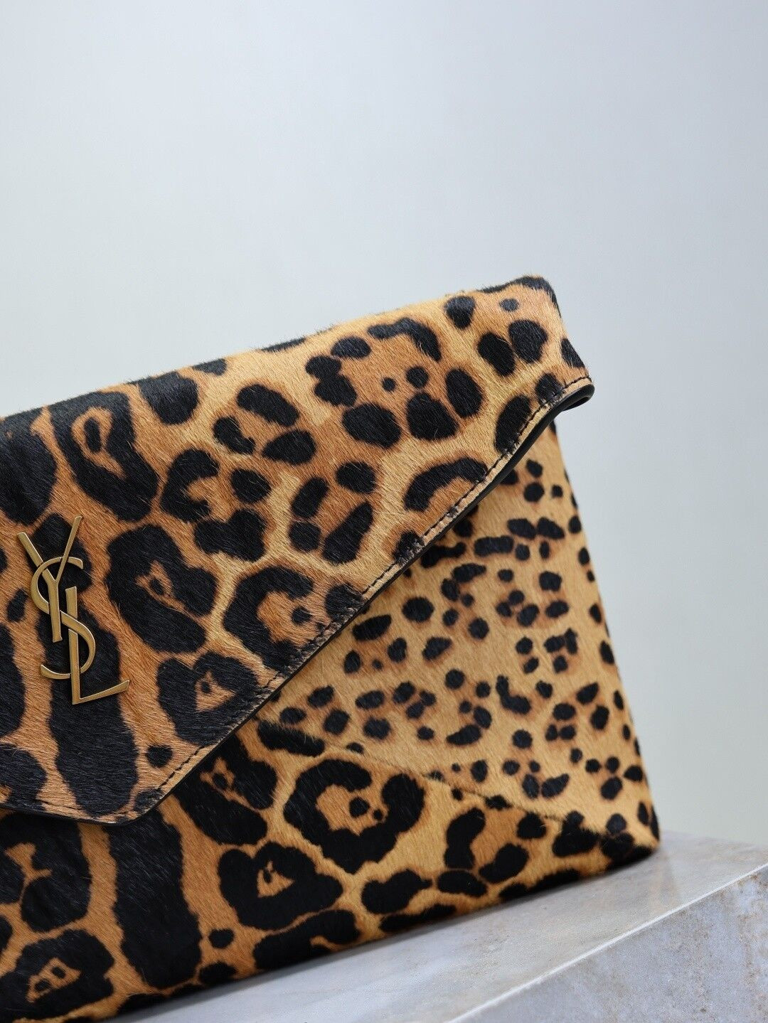 Y51 CASSANDRE large pouch on chain in pony hair leather 29.5x18x5cm