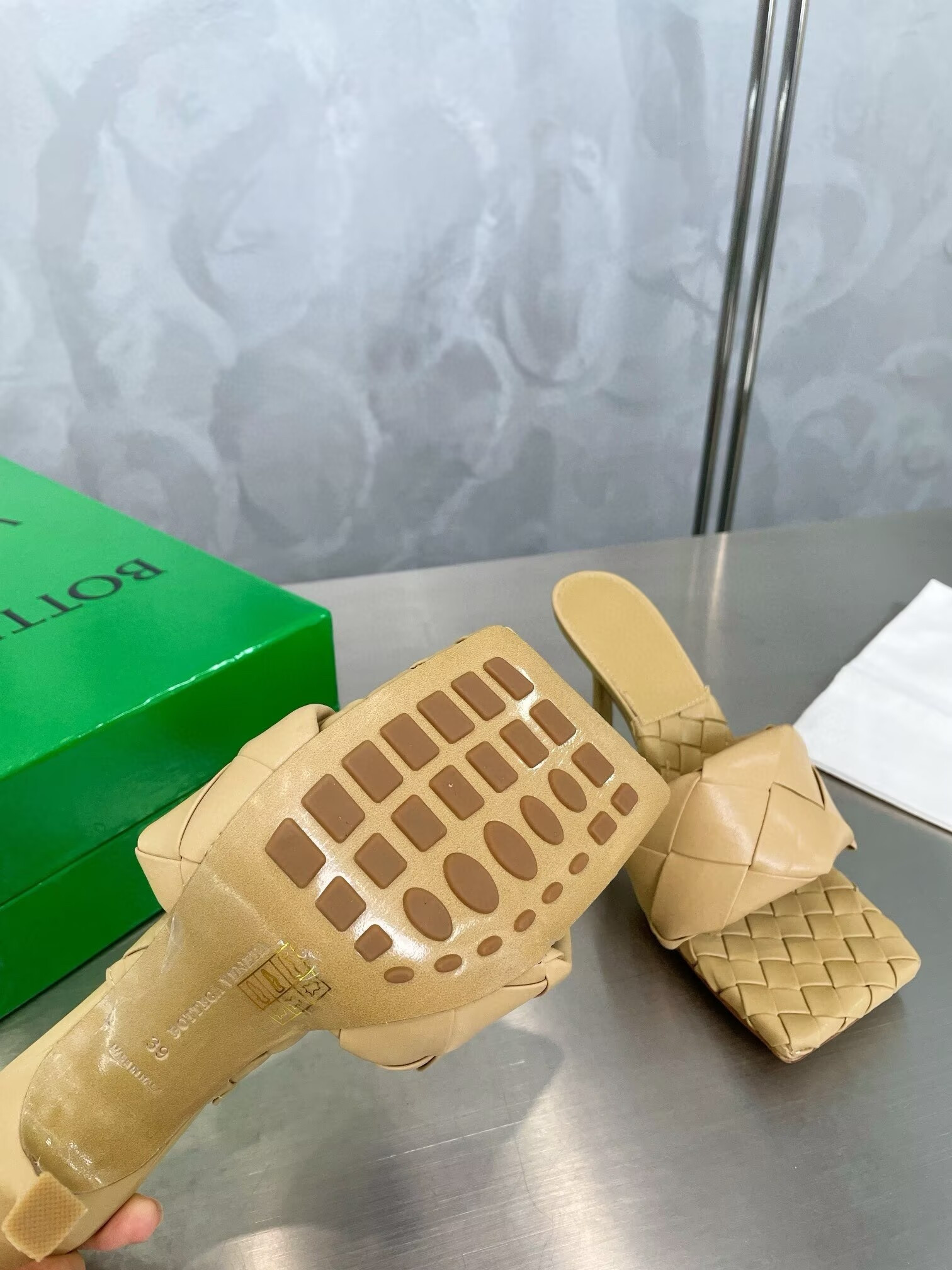 UA Bottega Veneta Lido Slides