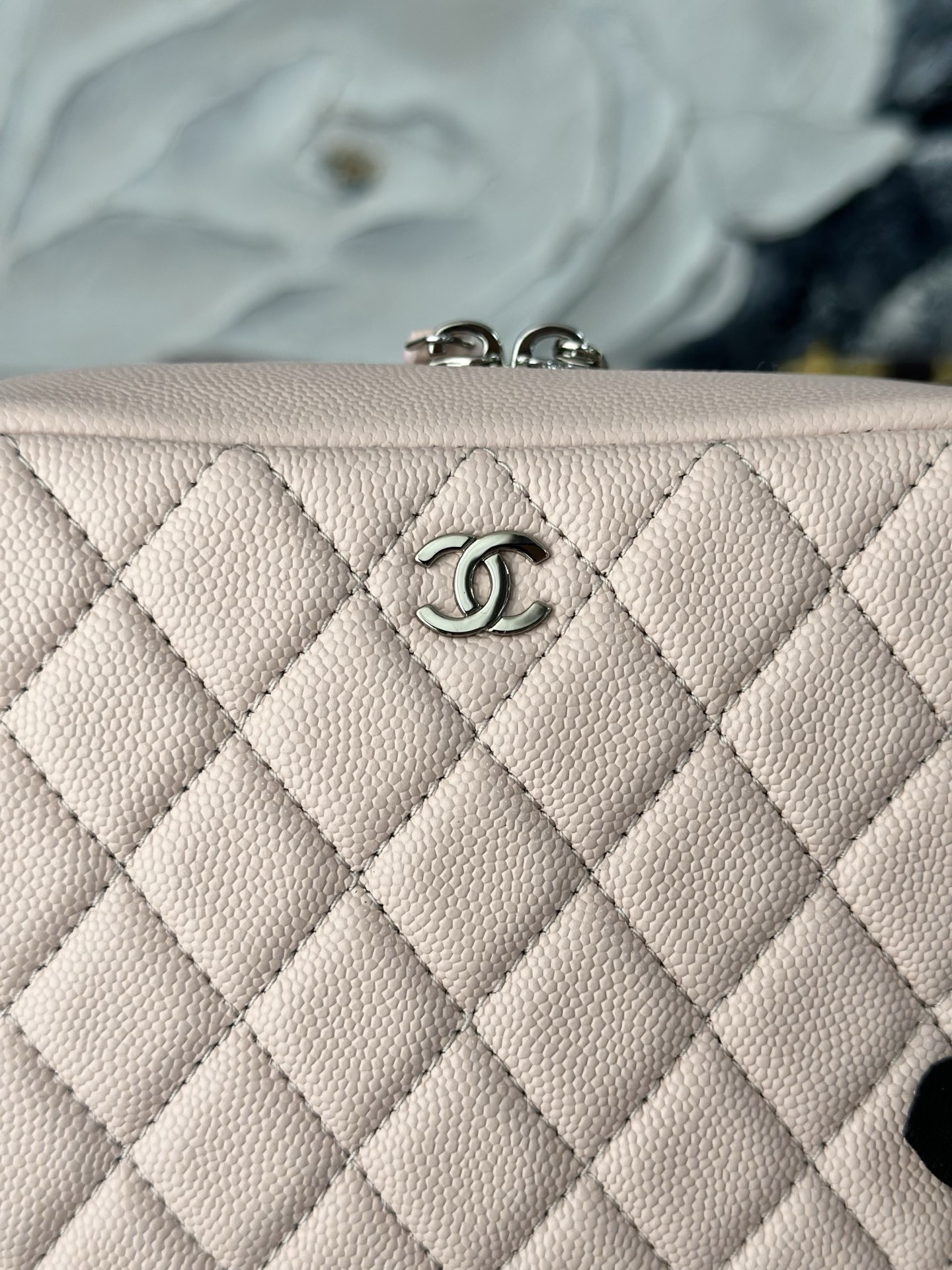 Chanel Pouch Bag A31104 18.5x6x11cm
