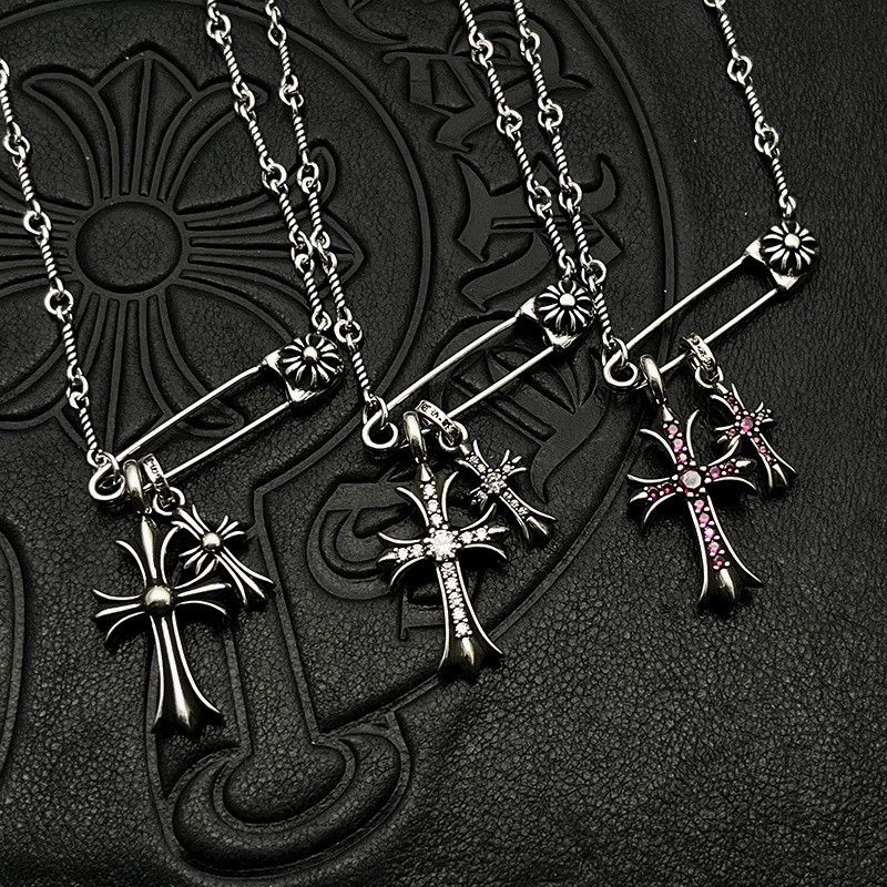 Ch*0me He**ts Twisted Cross Pin Necklace (Chain length 45+5cm)