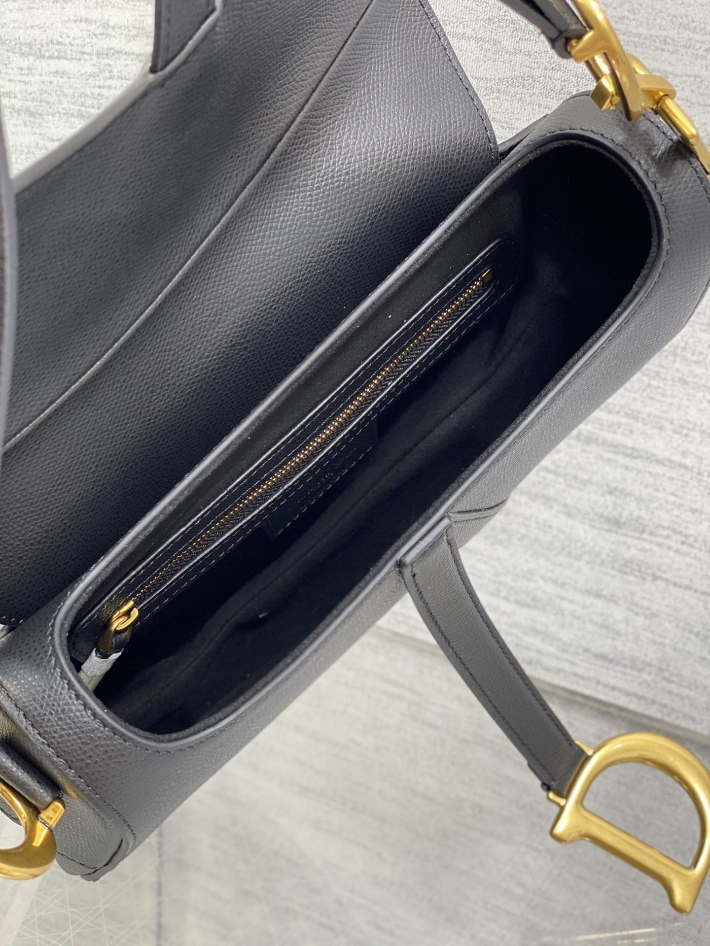D10r Saddle Bag 24x6x18cm
