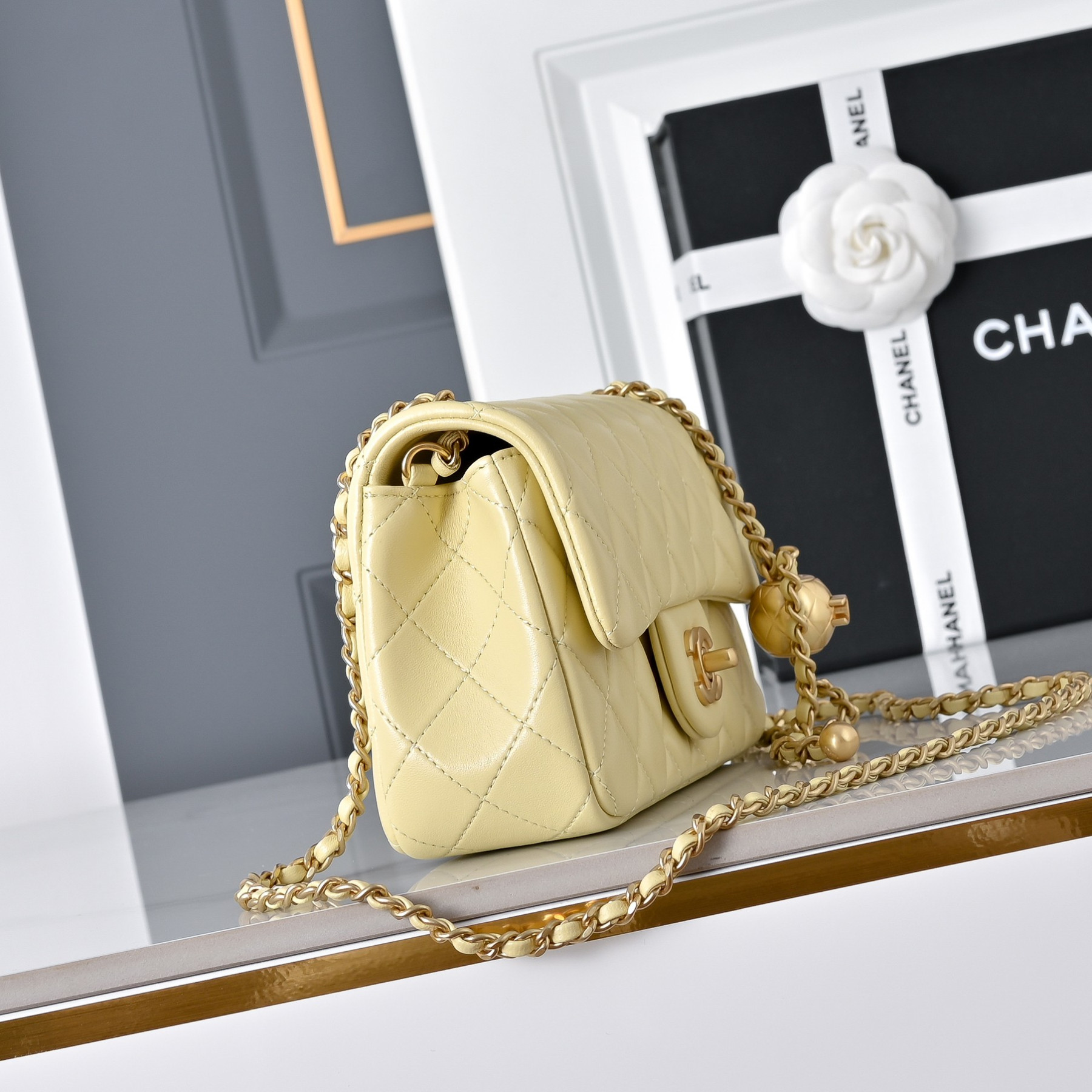 Chanel Flap Bag Burgundy AS1787 20x13x7cm