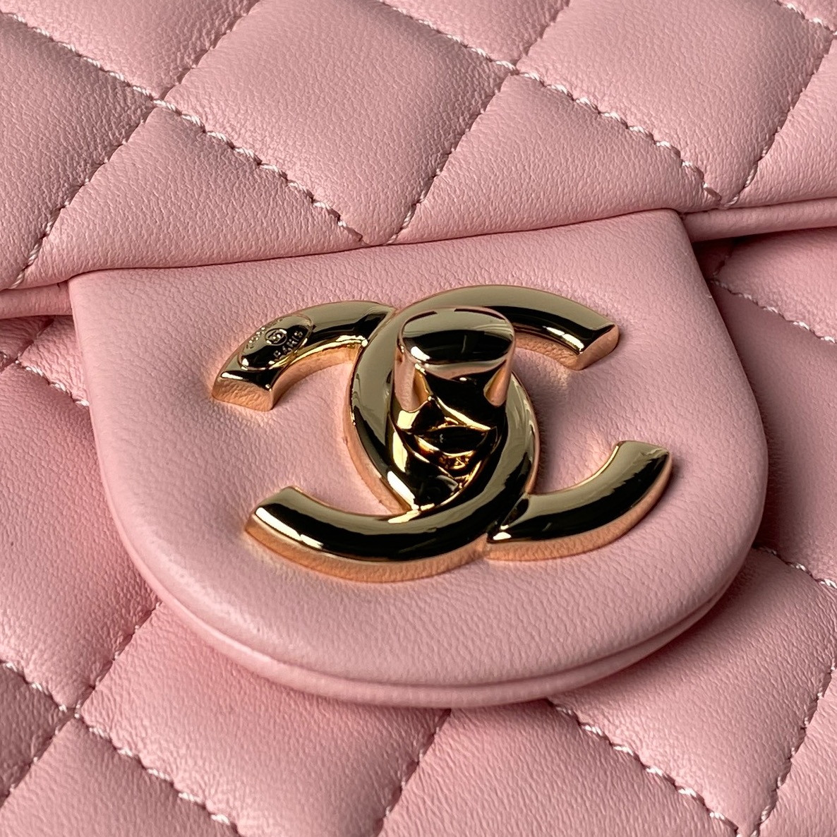 Chanel Classic Flap Handbag CF AS5756 14.5x23.5x7cm