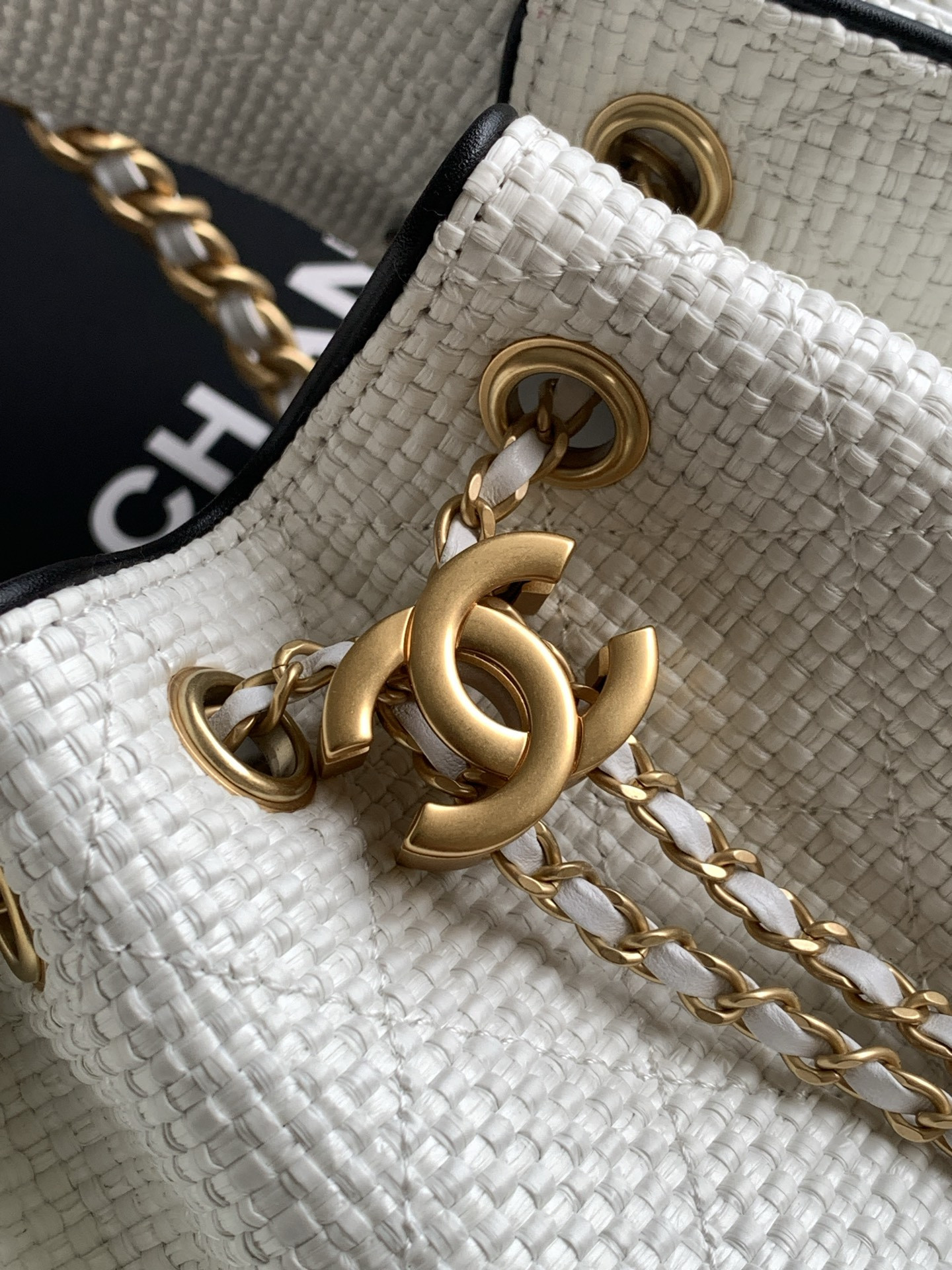 CHANEL Kleine Chanel 25 tas AS5631 30x26x14cm