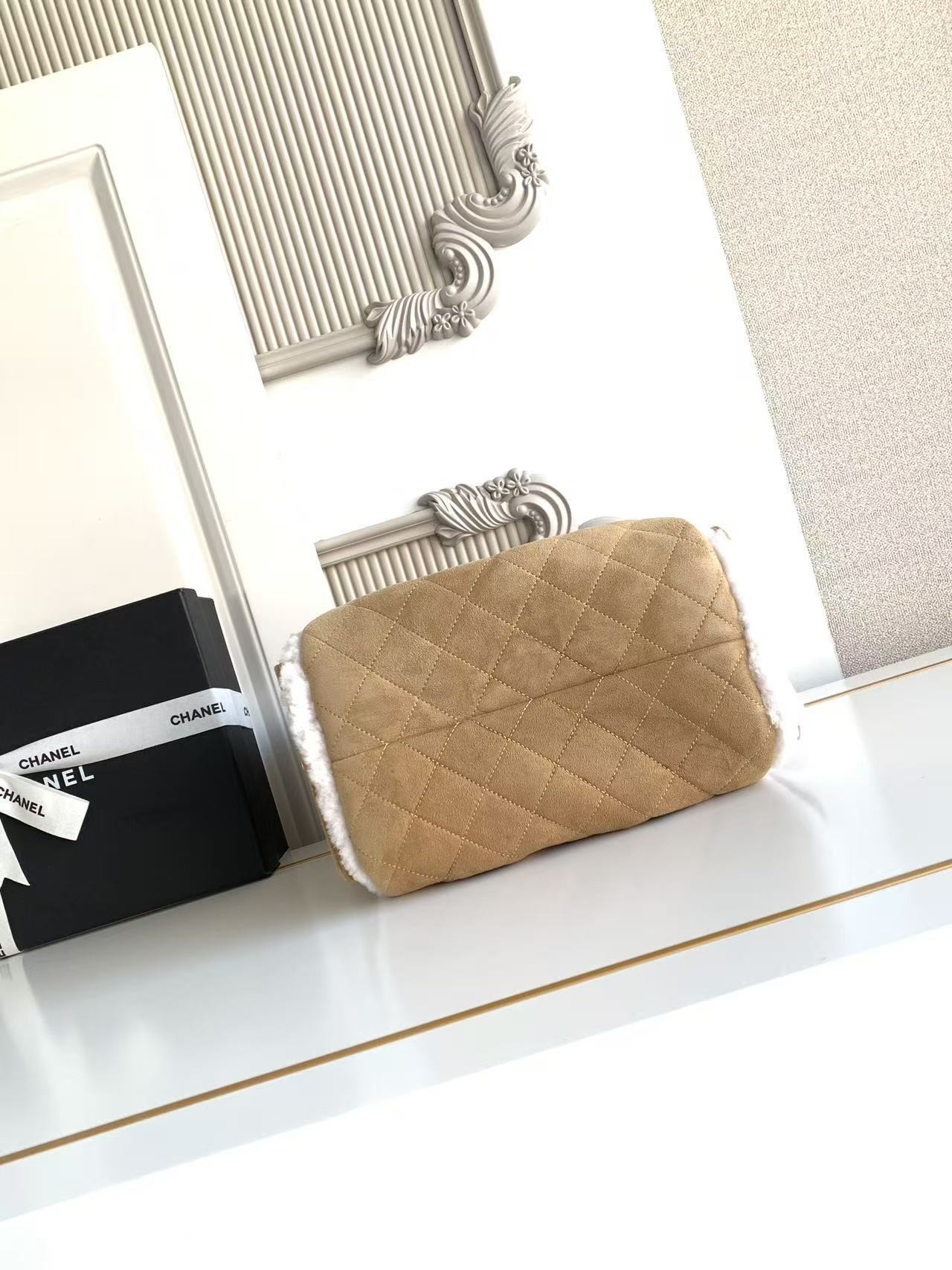 CHANEL 25C Bucket BAG 30x26x14cm