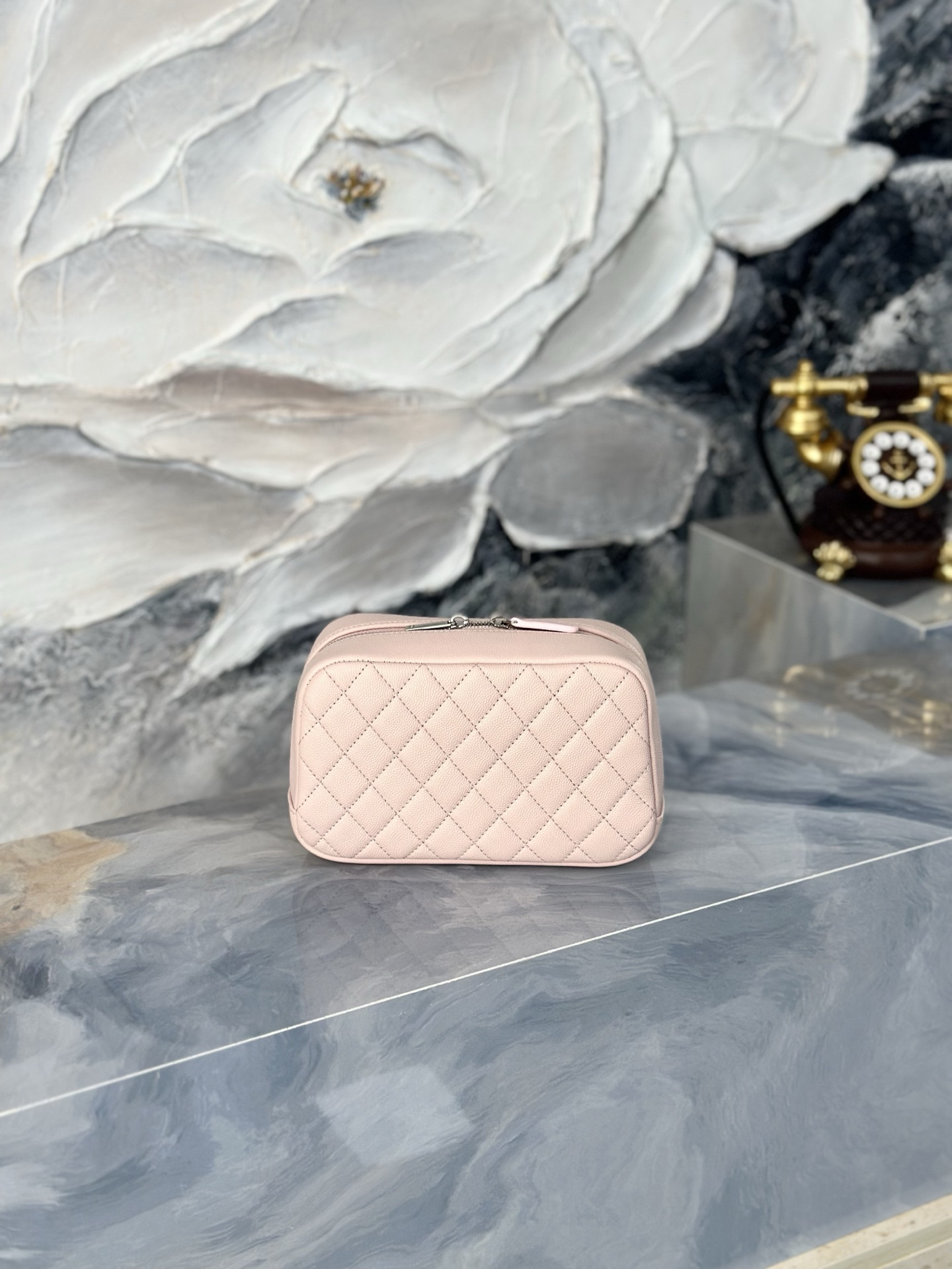 Chanel Pouch Bag A31104 18.5x6x11cm