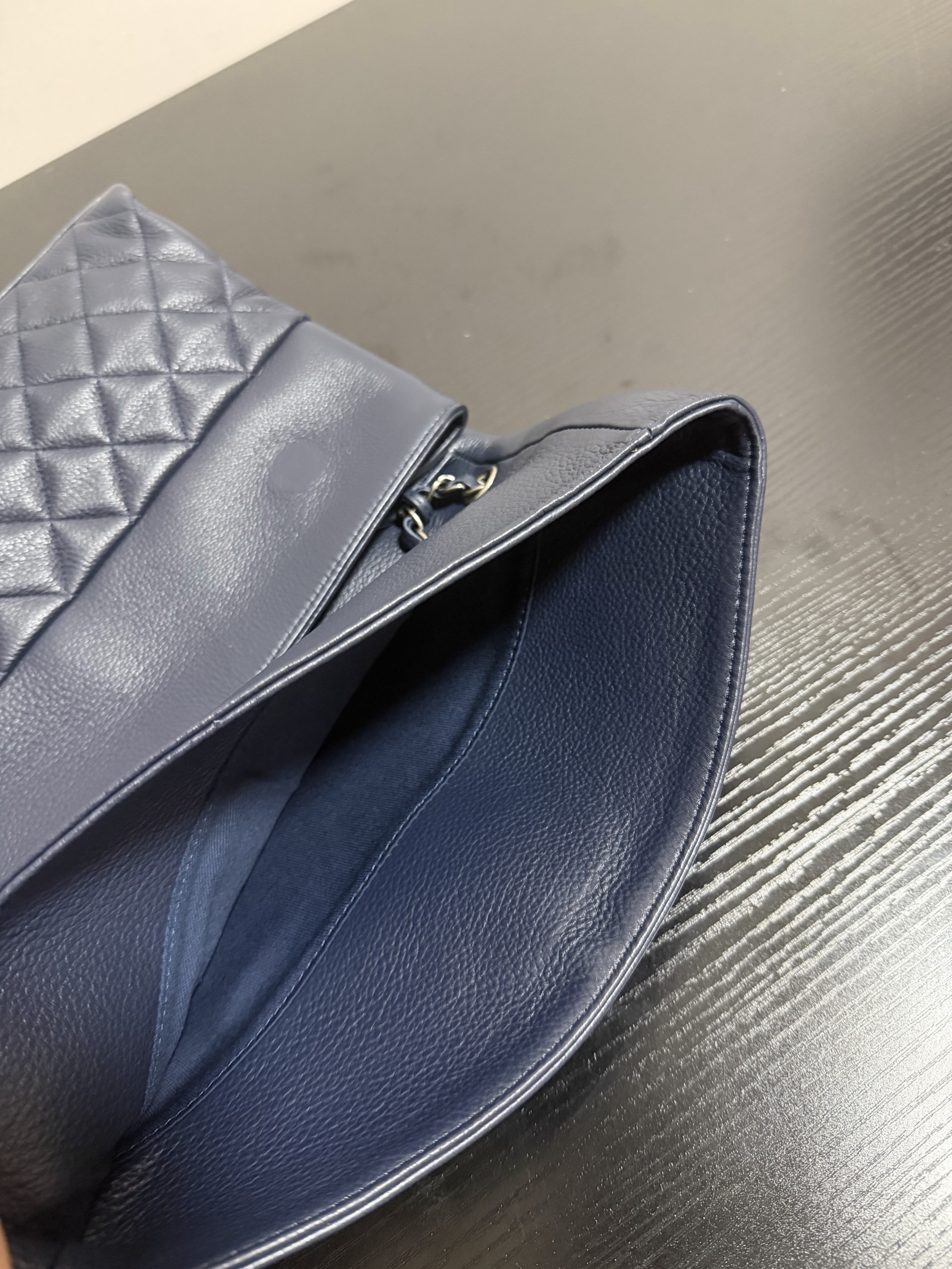 Chanel Hampton Flap Handbag AS7095 32x19x7.5cm