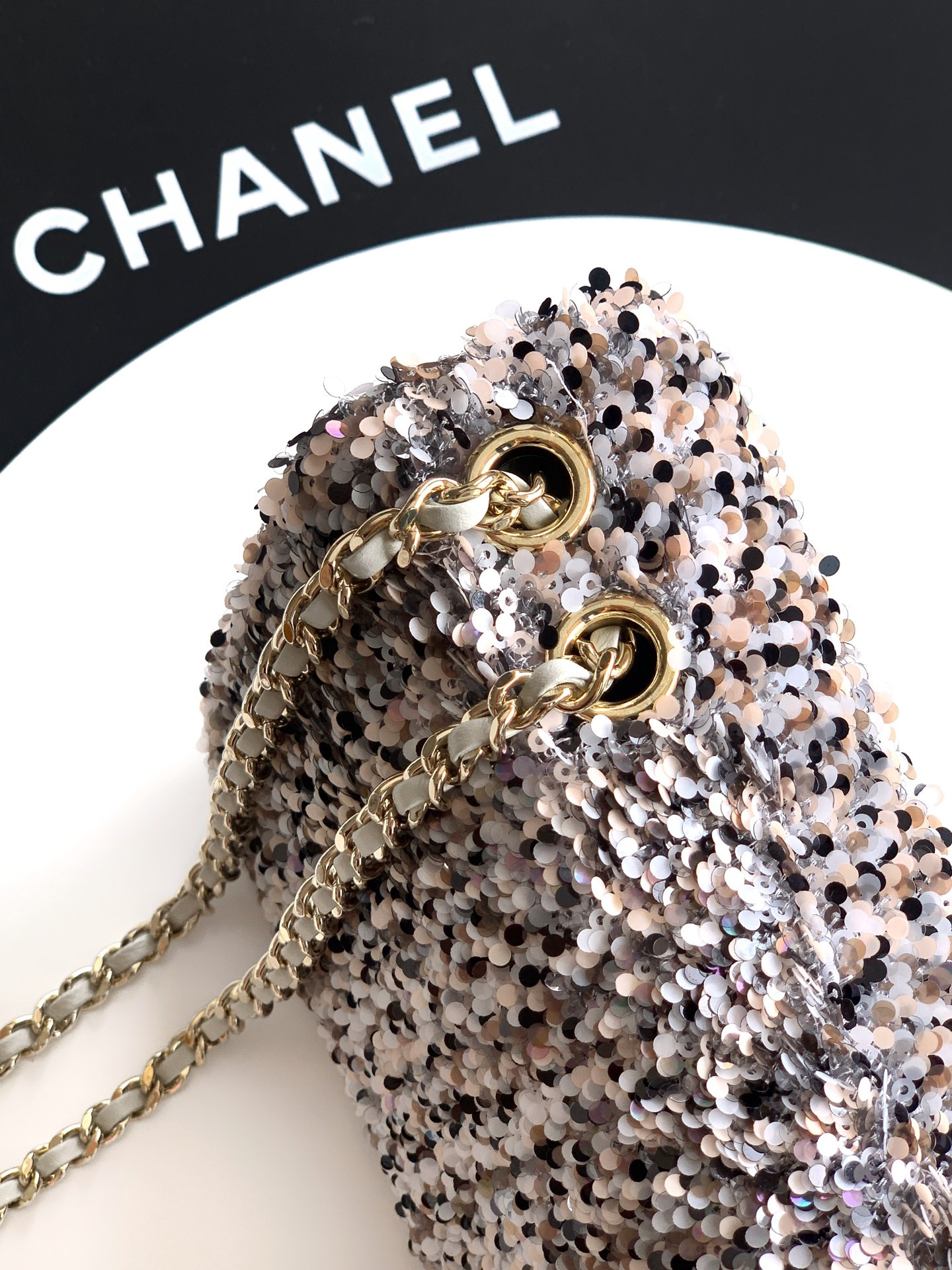 Chanel Flap Bag 20x12x6cm