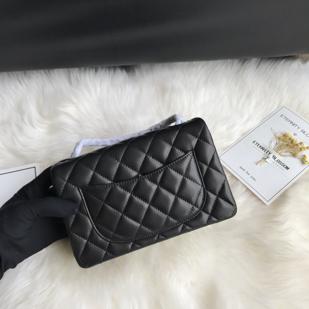 Chanel Mini Flap Bag 20x12x6cm