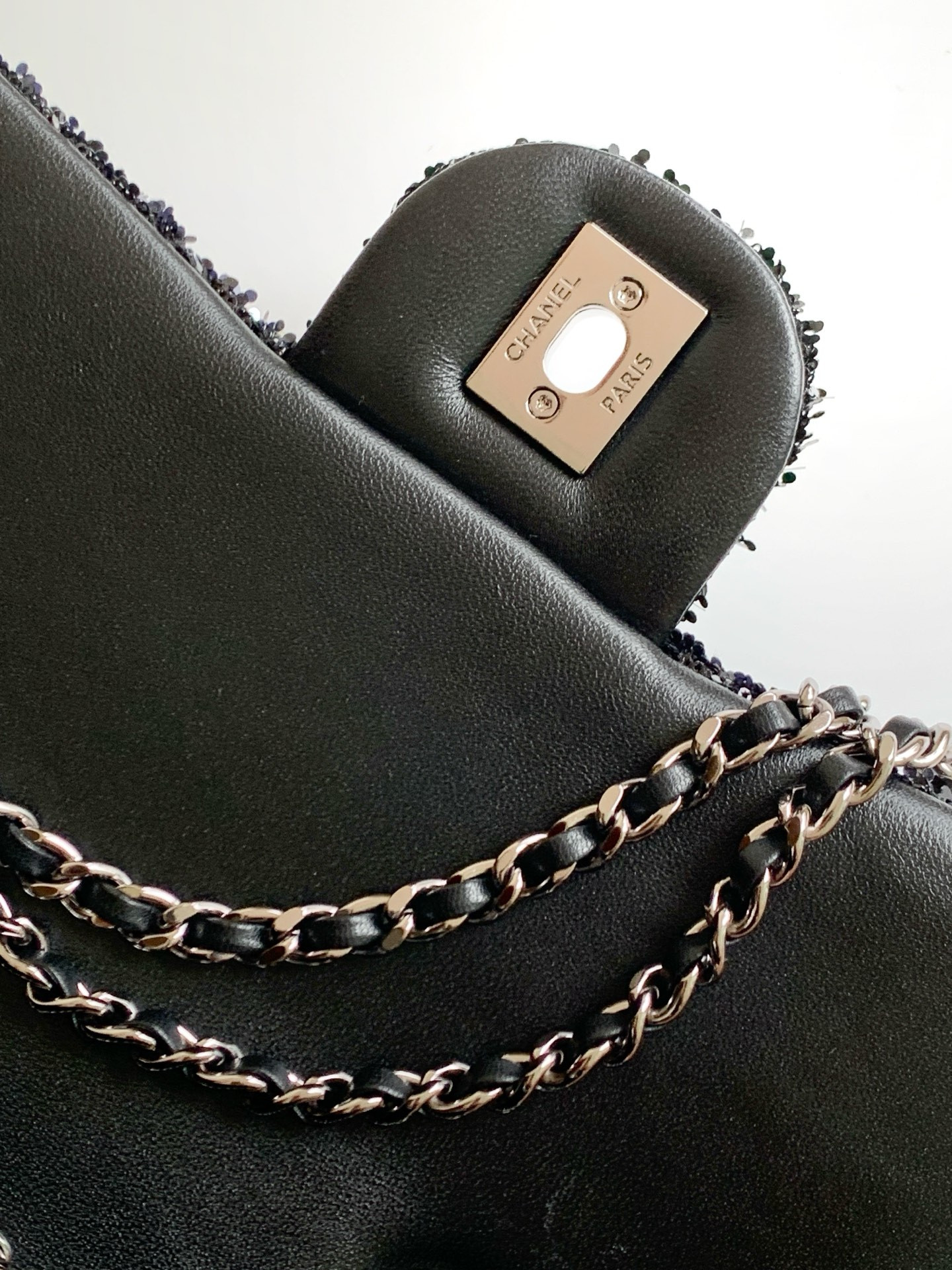 Chanel Flap Bag 21x14x8cm