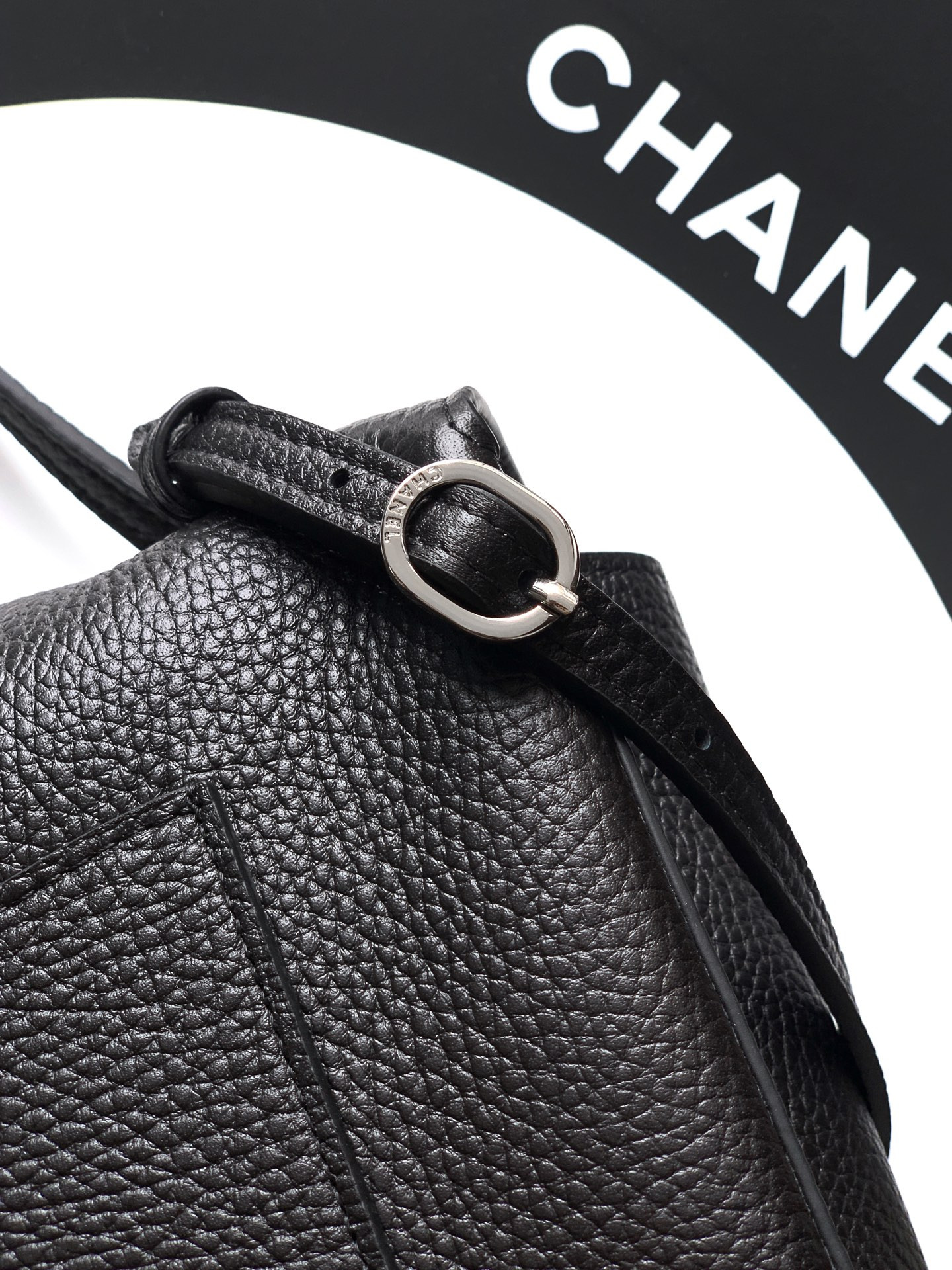 Chanel Maxi Flapbag AS6231 19.5x32x10cm