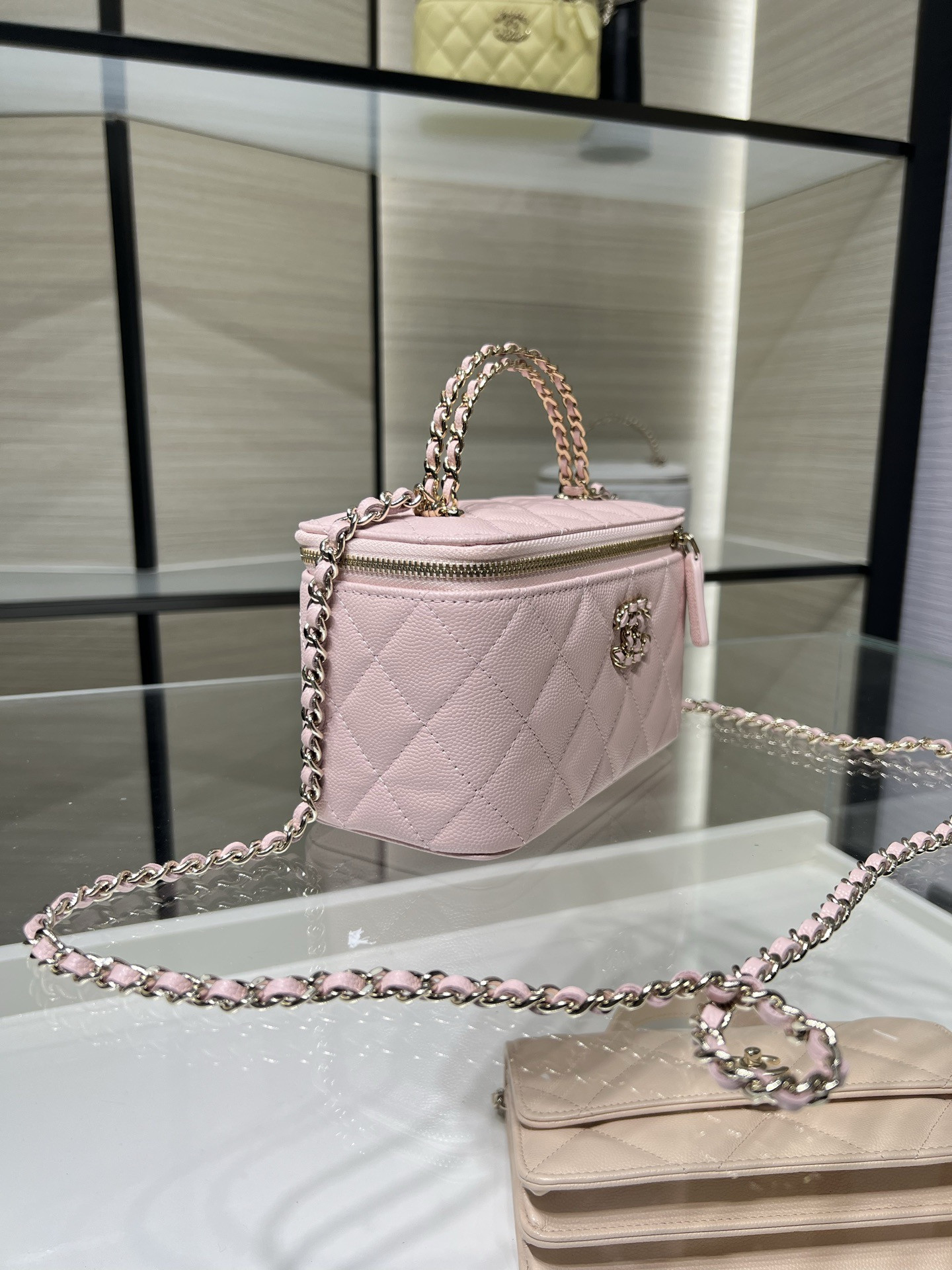 CHANEL Vanity With Chain AP5182 9.5x17x8cm