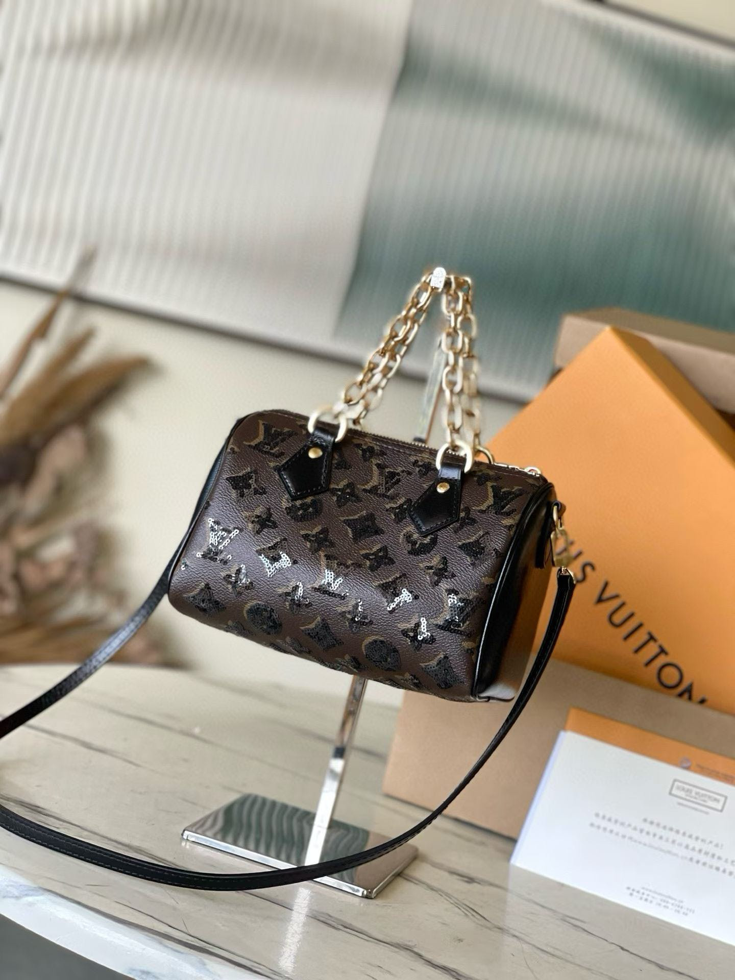 LV Speedy Bandouliere 20 Handbag M26314 15x13x20.5cm