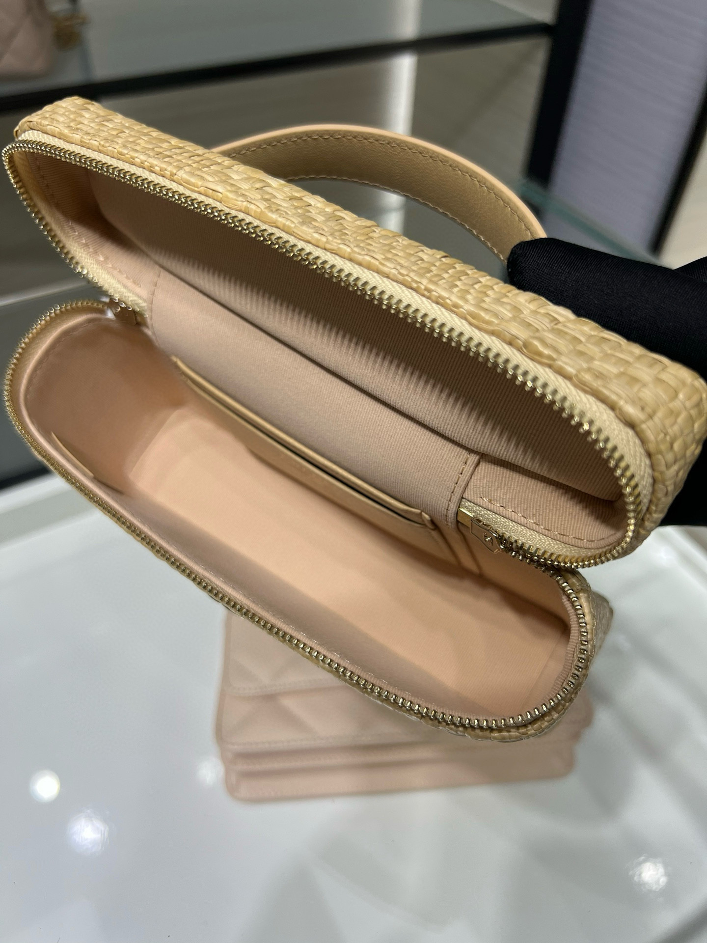 Chanel Classic Vanity with Chain AP4385 17x19.5x5cm