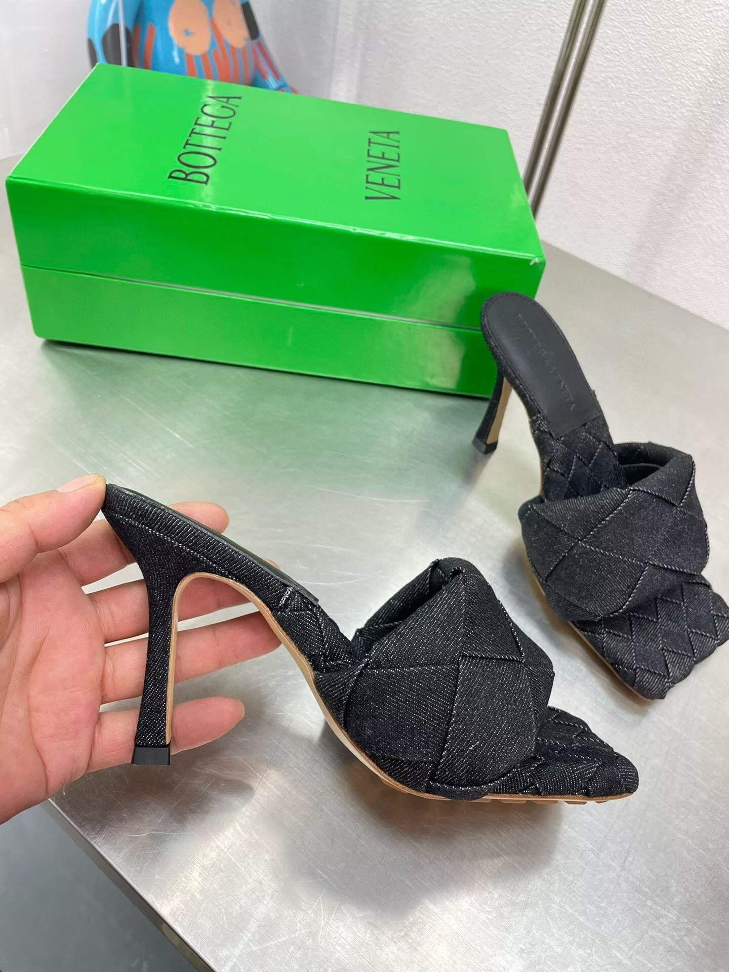 UA Bottega Veneta Lido Slides