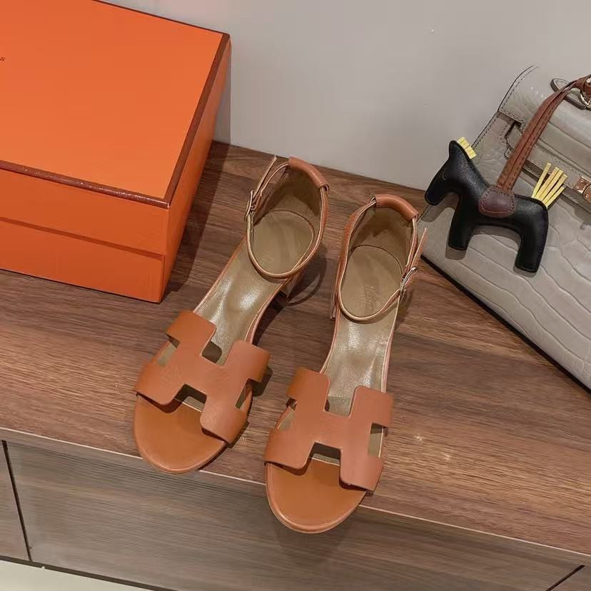 UA H**me5 Santorini leather sandals
