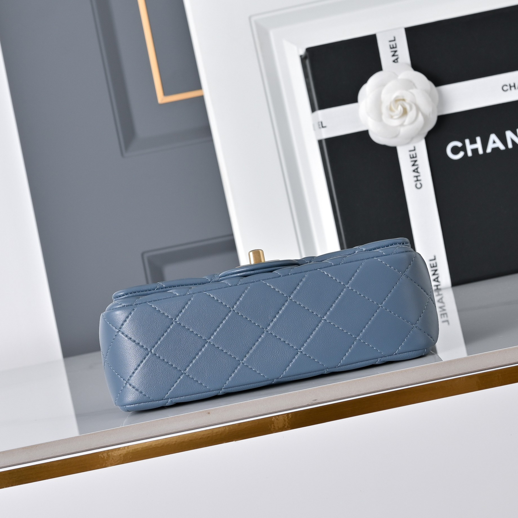 Chanel Flap Bag AS1787 20x13x7cm