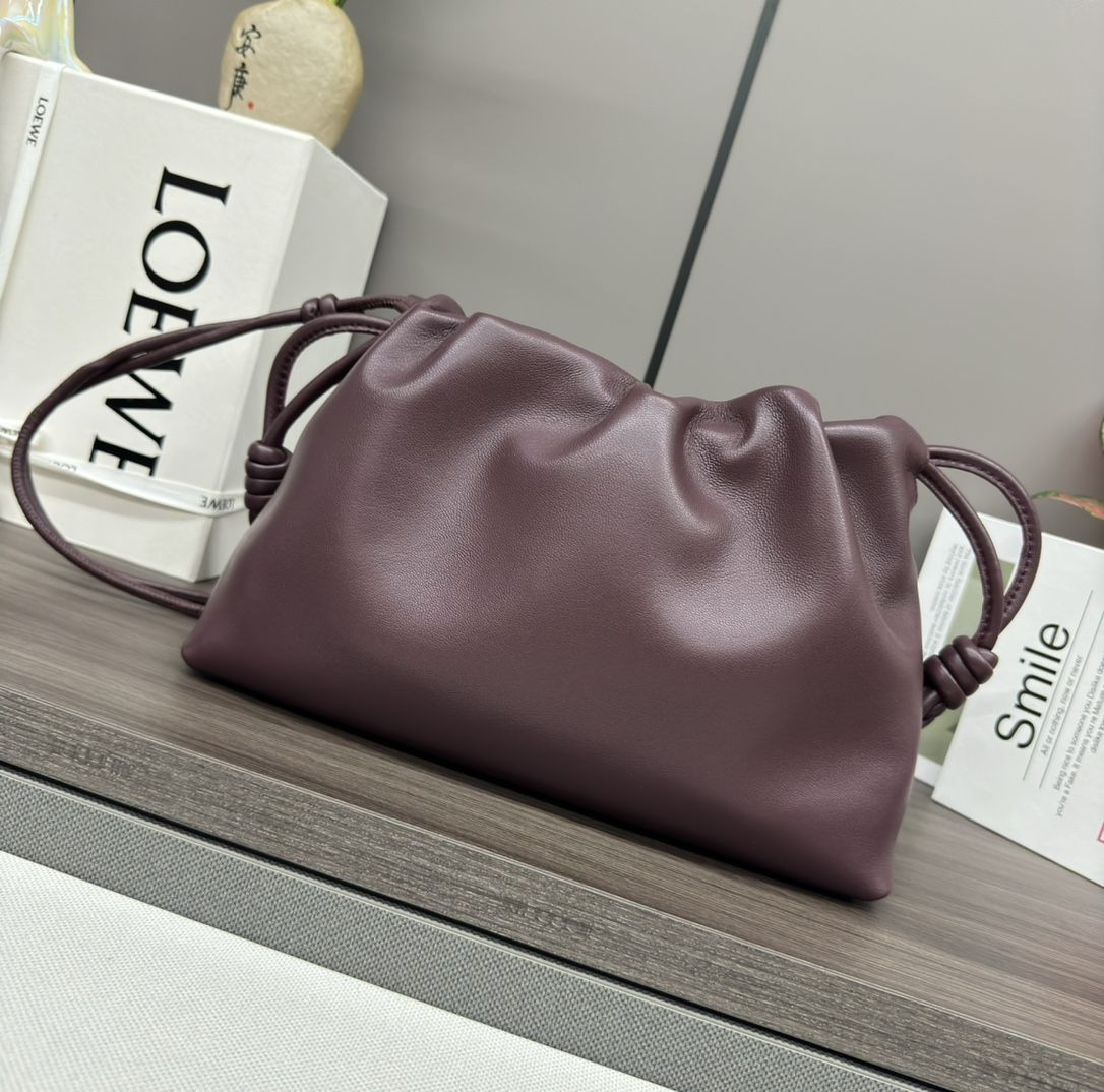 L0ew* Medium Flamenco purse in mellow nappa lambskin 30x10.5x20cm