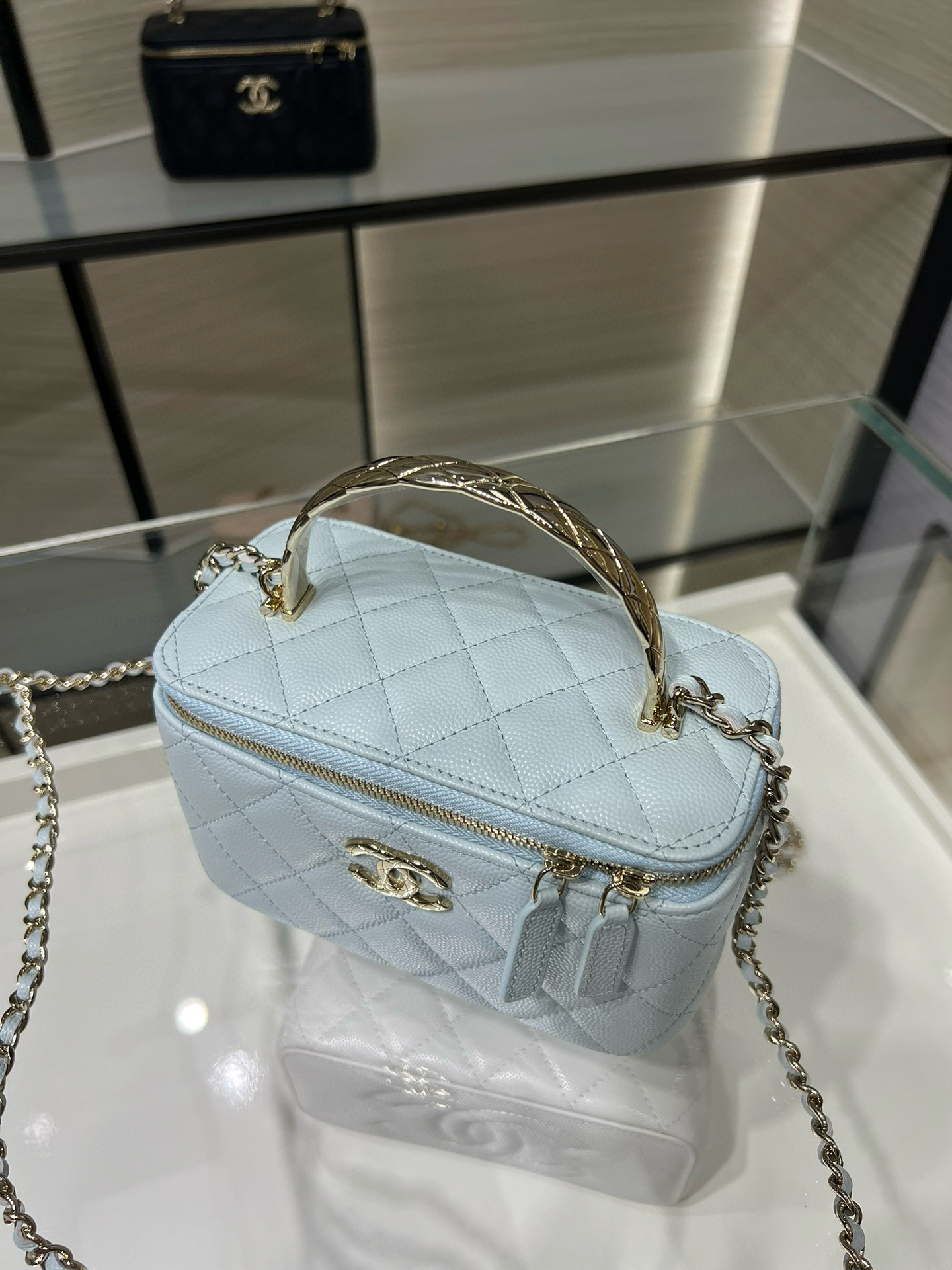 Chanel Clutch With Chain Light Blue AP4590 17x9.5x8cm