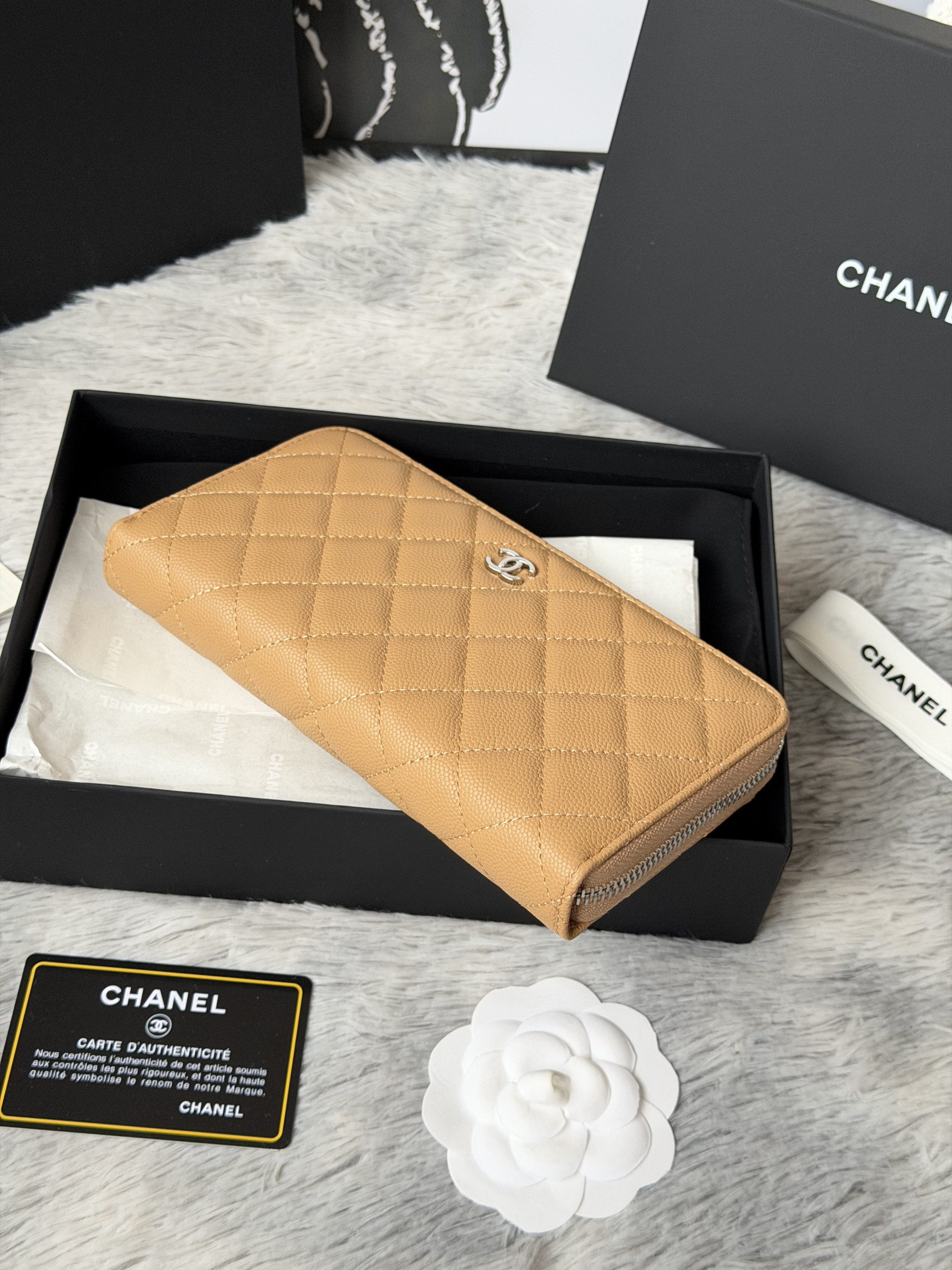 Chanel Zip Around Wallet 80758 10x19x3cm