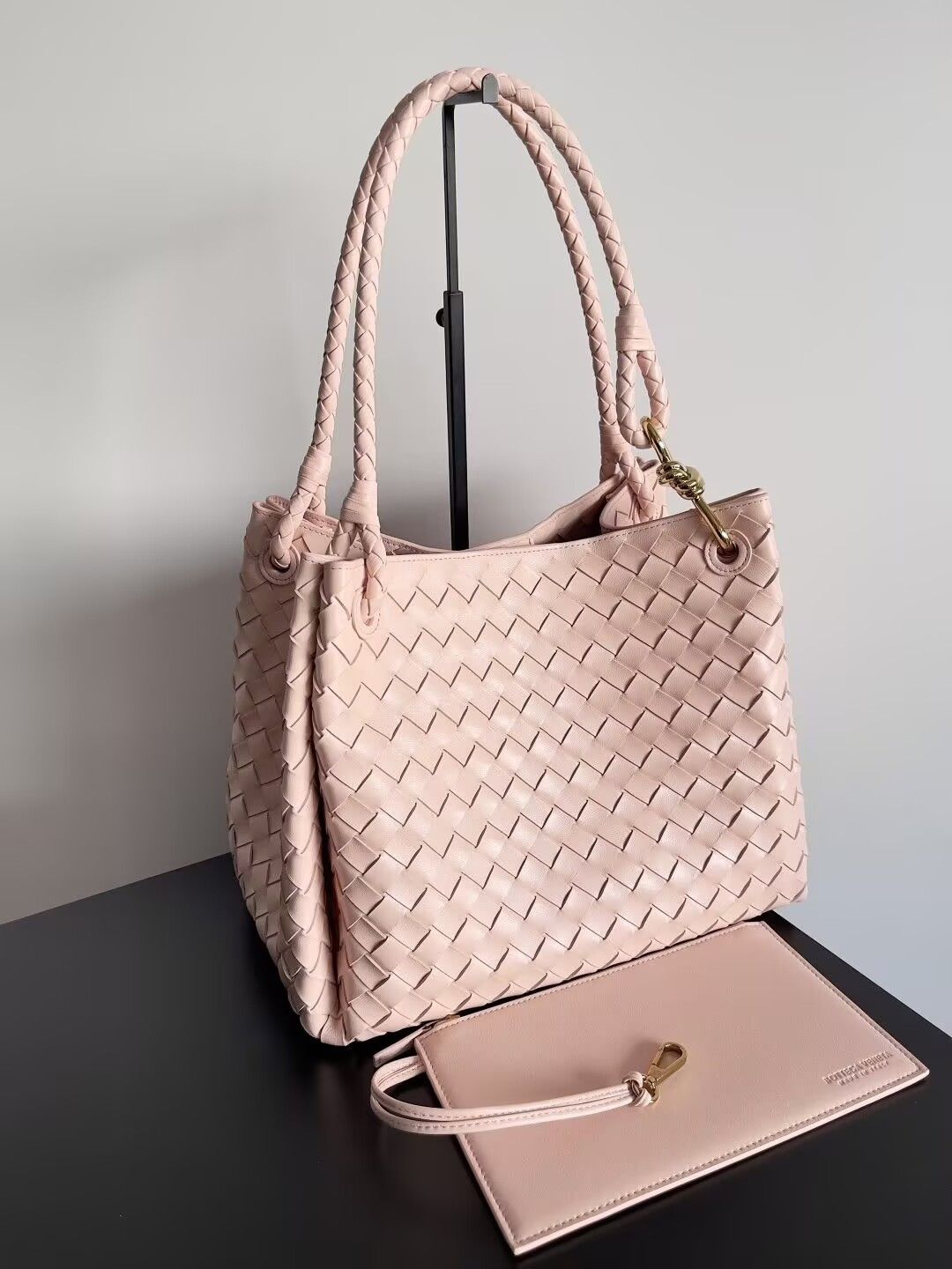 Bottega Veneta andiamo parachute 796571 30x26x20cm