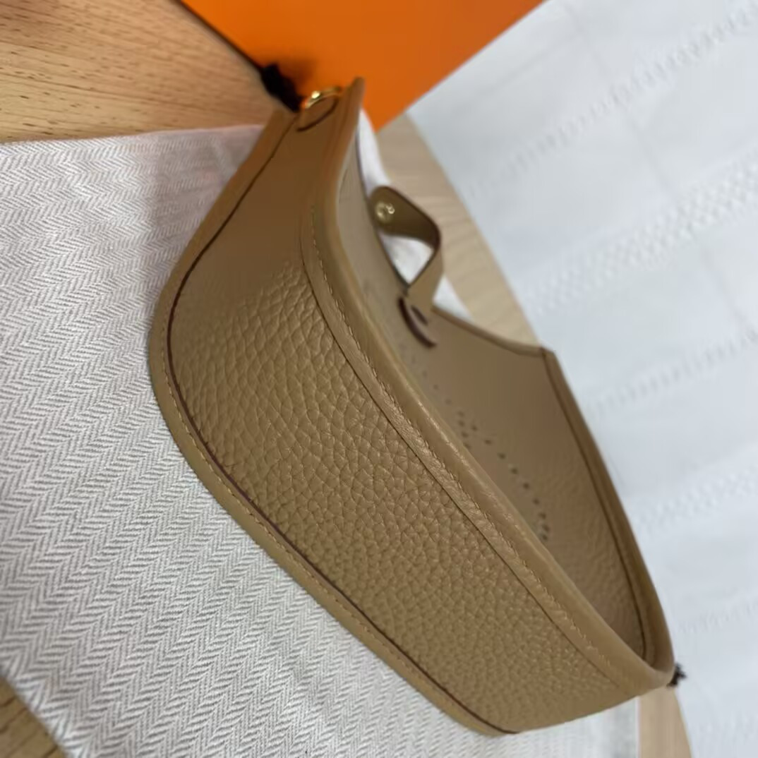 Hermès Evelyne Bag 16CM