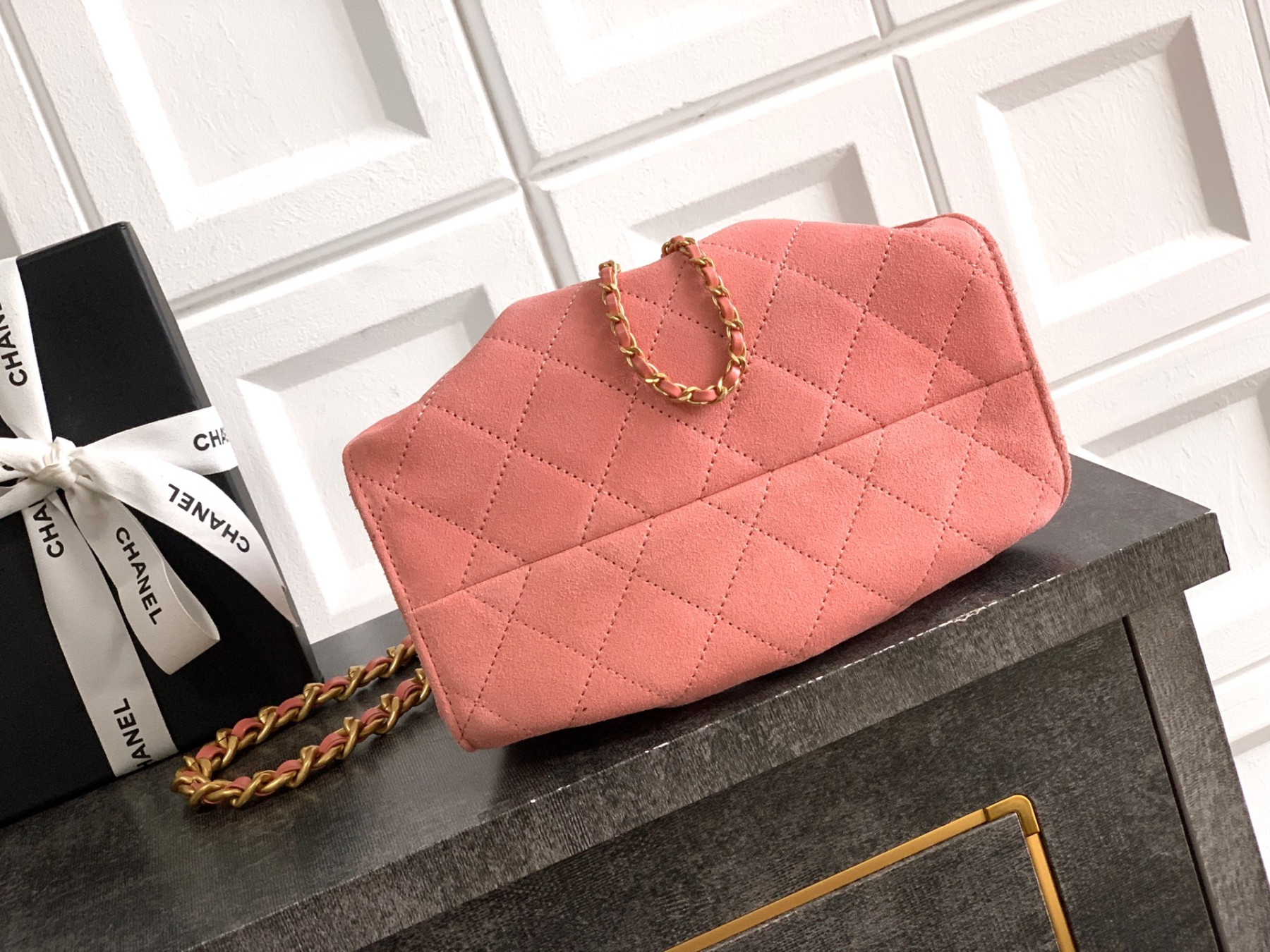 CHANEL 25C Bucket Bag 20x22x12.5cm