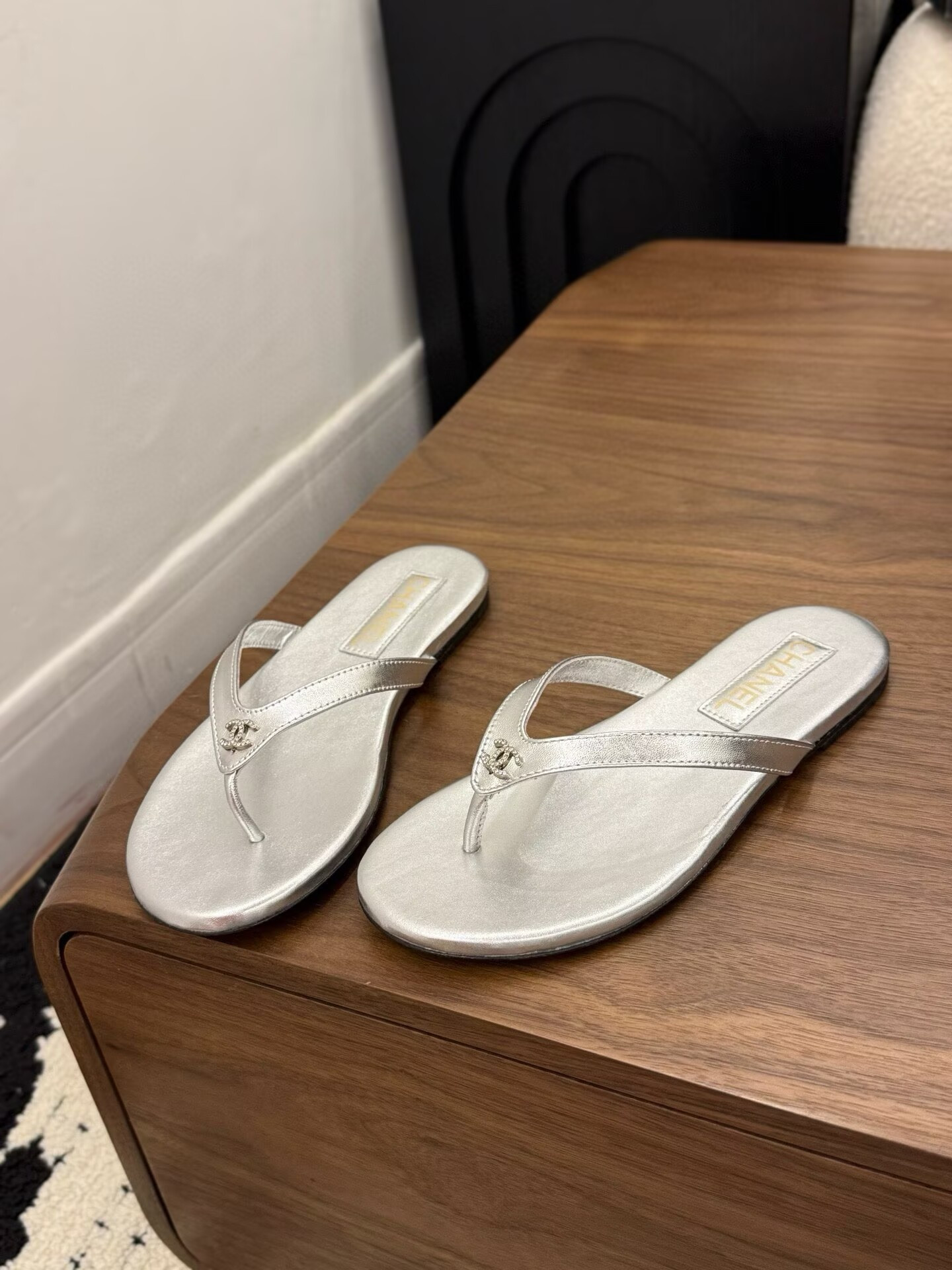 UA Chanel Slides