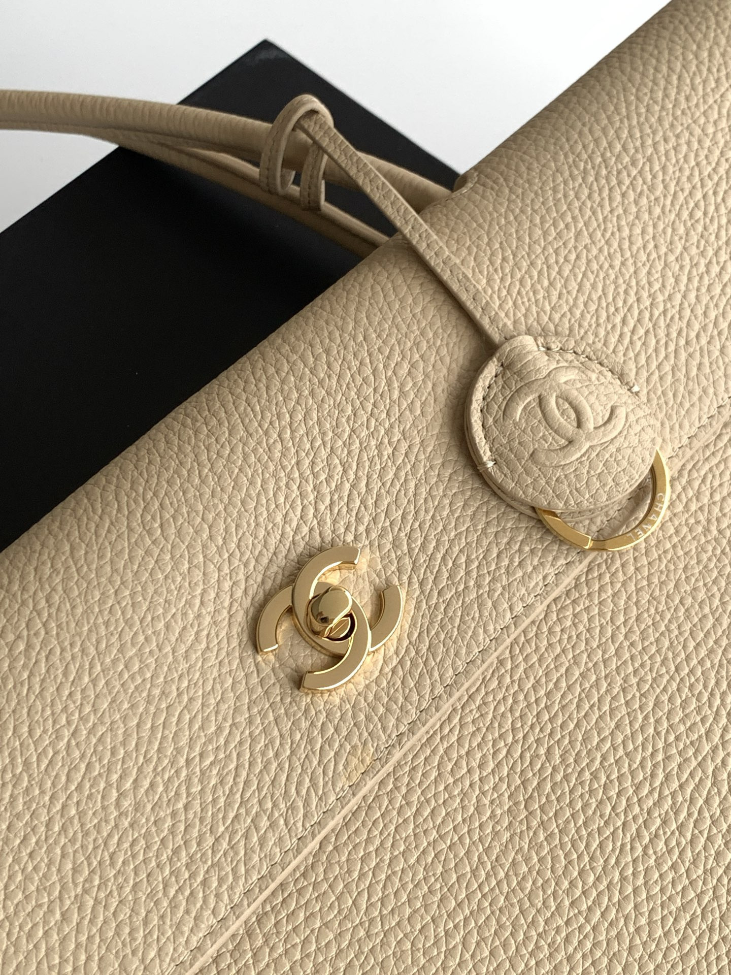 Chanel Large Shopping Tote AS6289 33x43x17.5cm