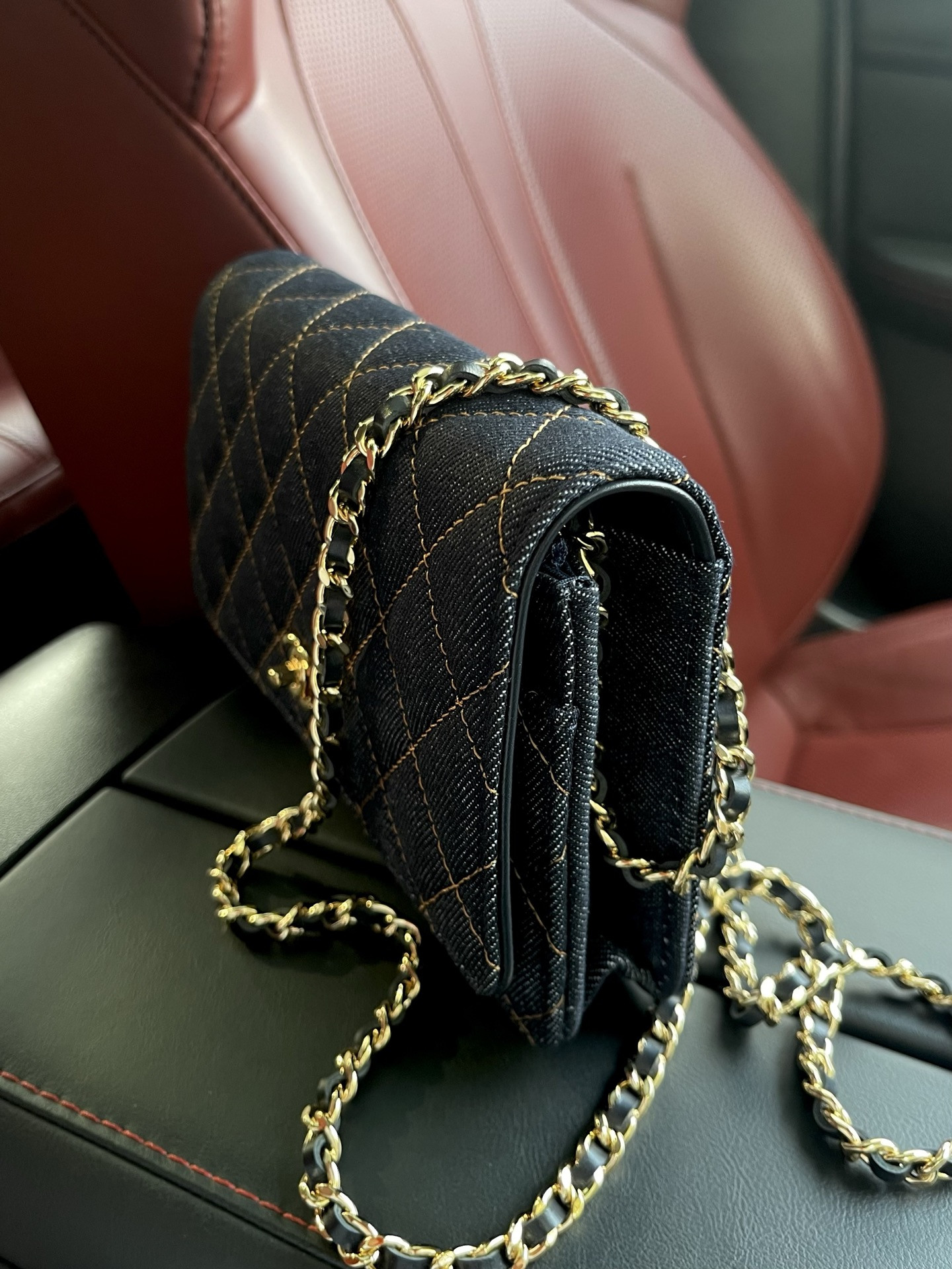 Ch**el woc classic wallet on chain 19.5x12x3.5cm