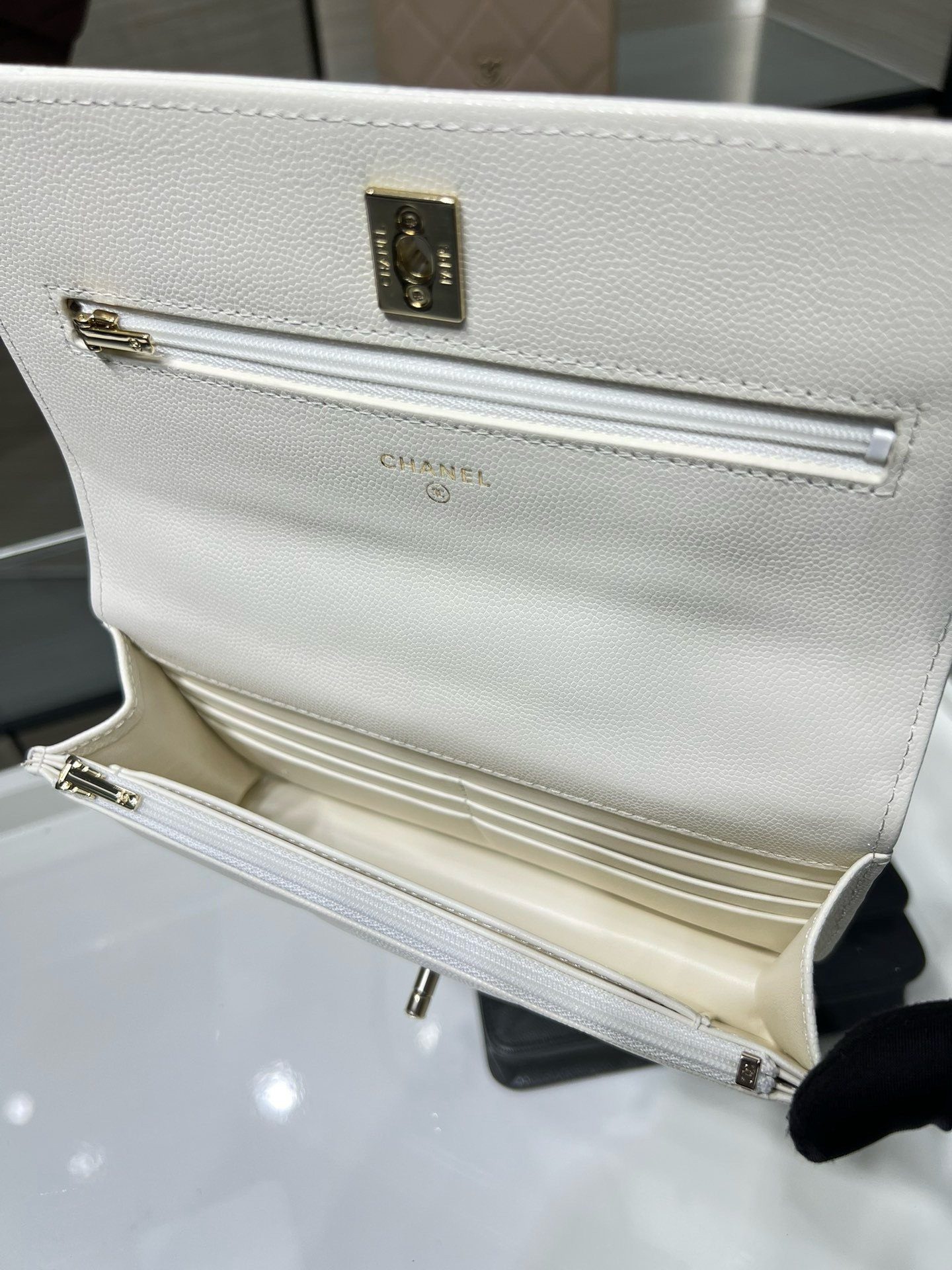 Chanel FLAP BAG WITH TOP HANDLE 19x12x3.5cm