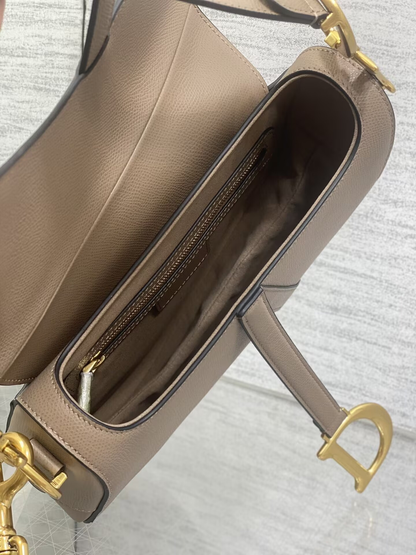D10r Saddle Bag 24x6x18cm