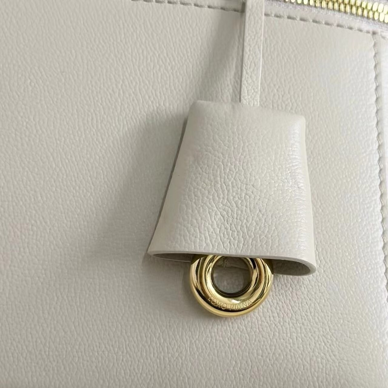 Loro Piana Extra Pocket L27 16x27x10cm