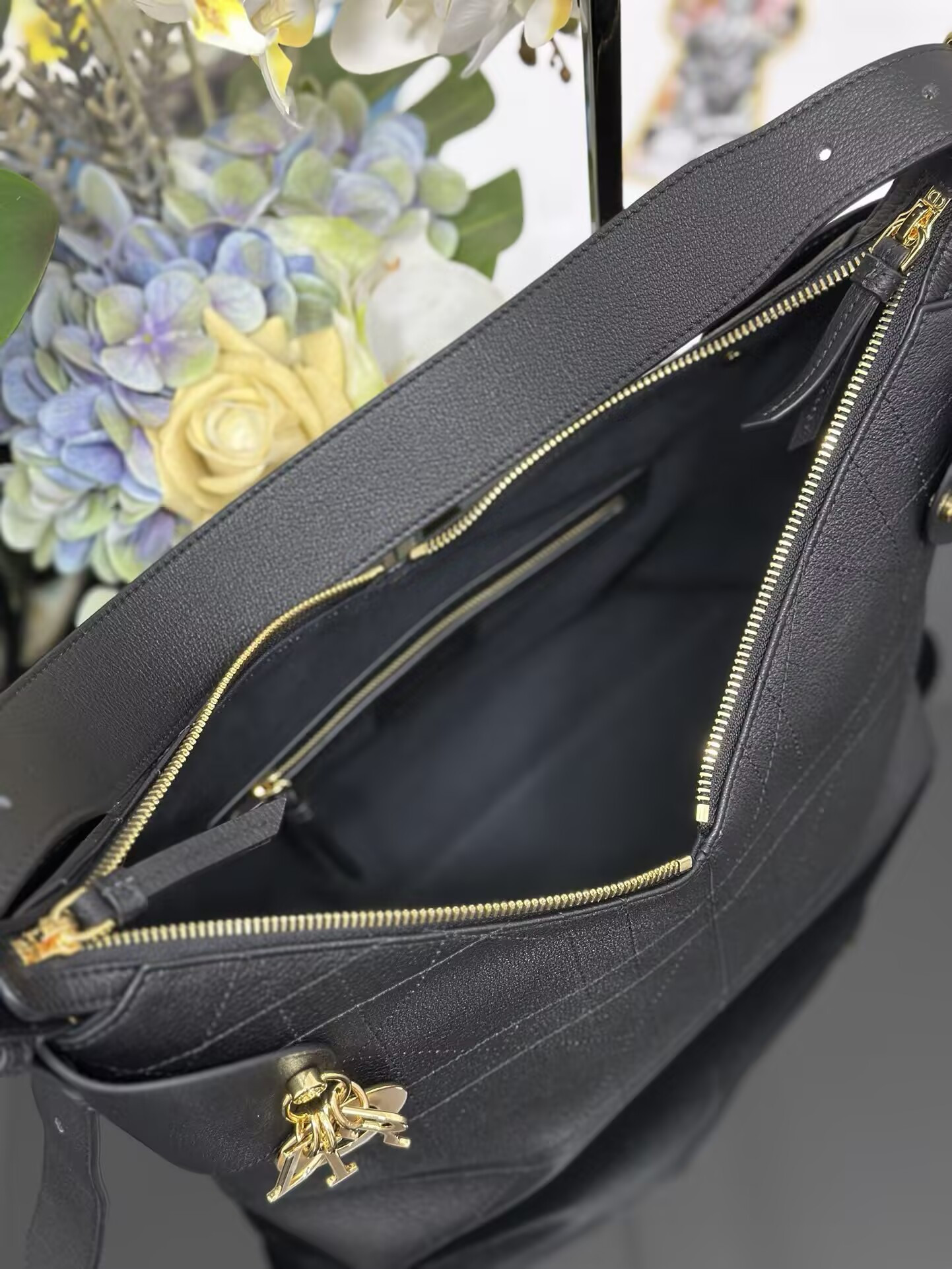 Dior Medium Dior Voyage Bag 28x18x12cm