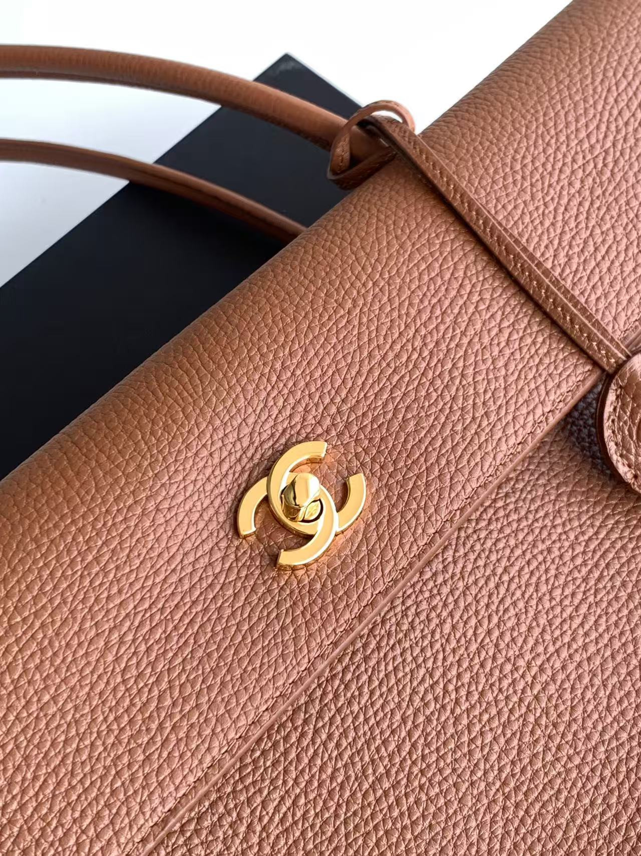 Chanel Large Shopping Tote AS6289 33x43x17.5cm