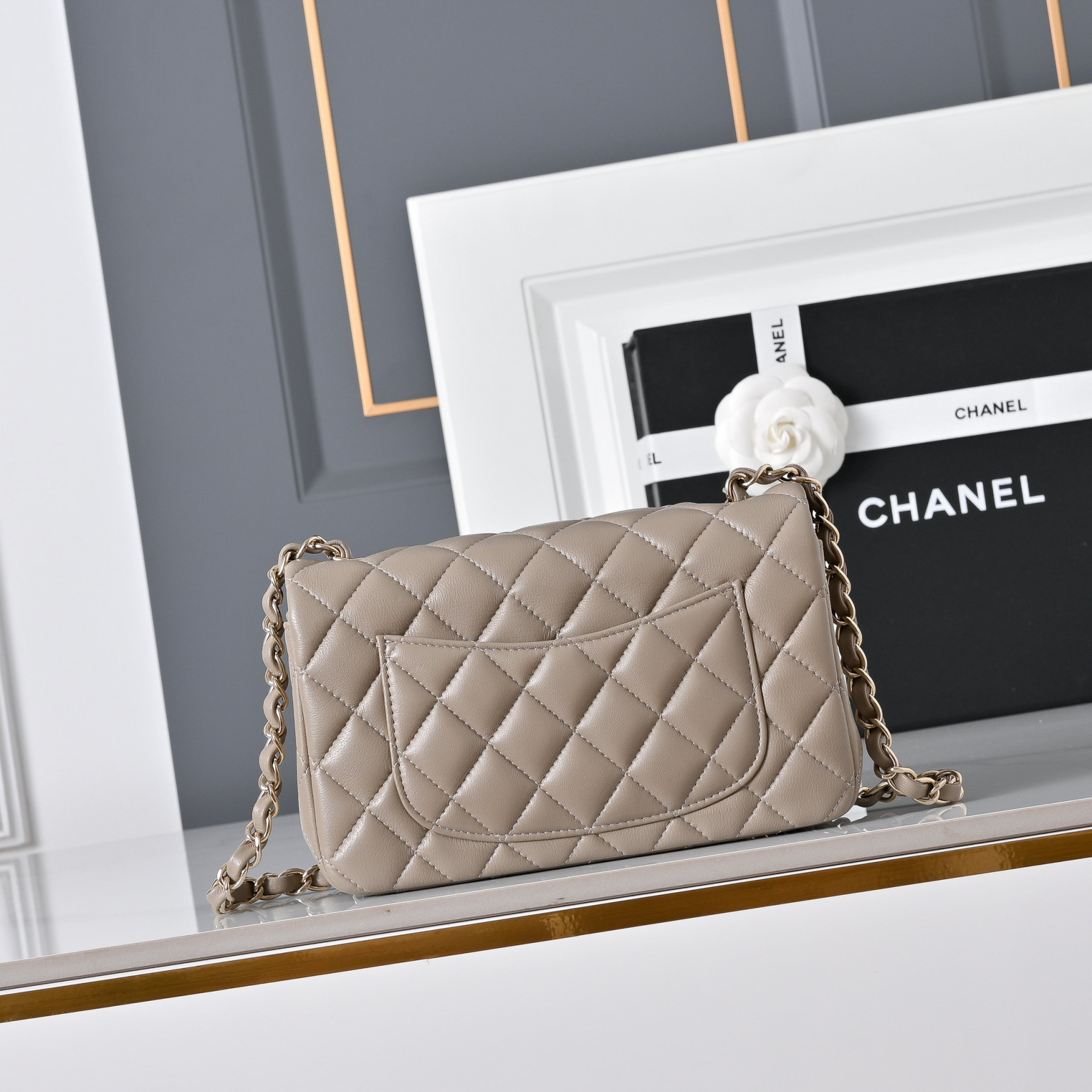 Chanel Mini Flap Bag 20x12x6.5cm