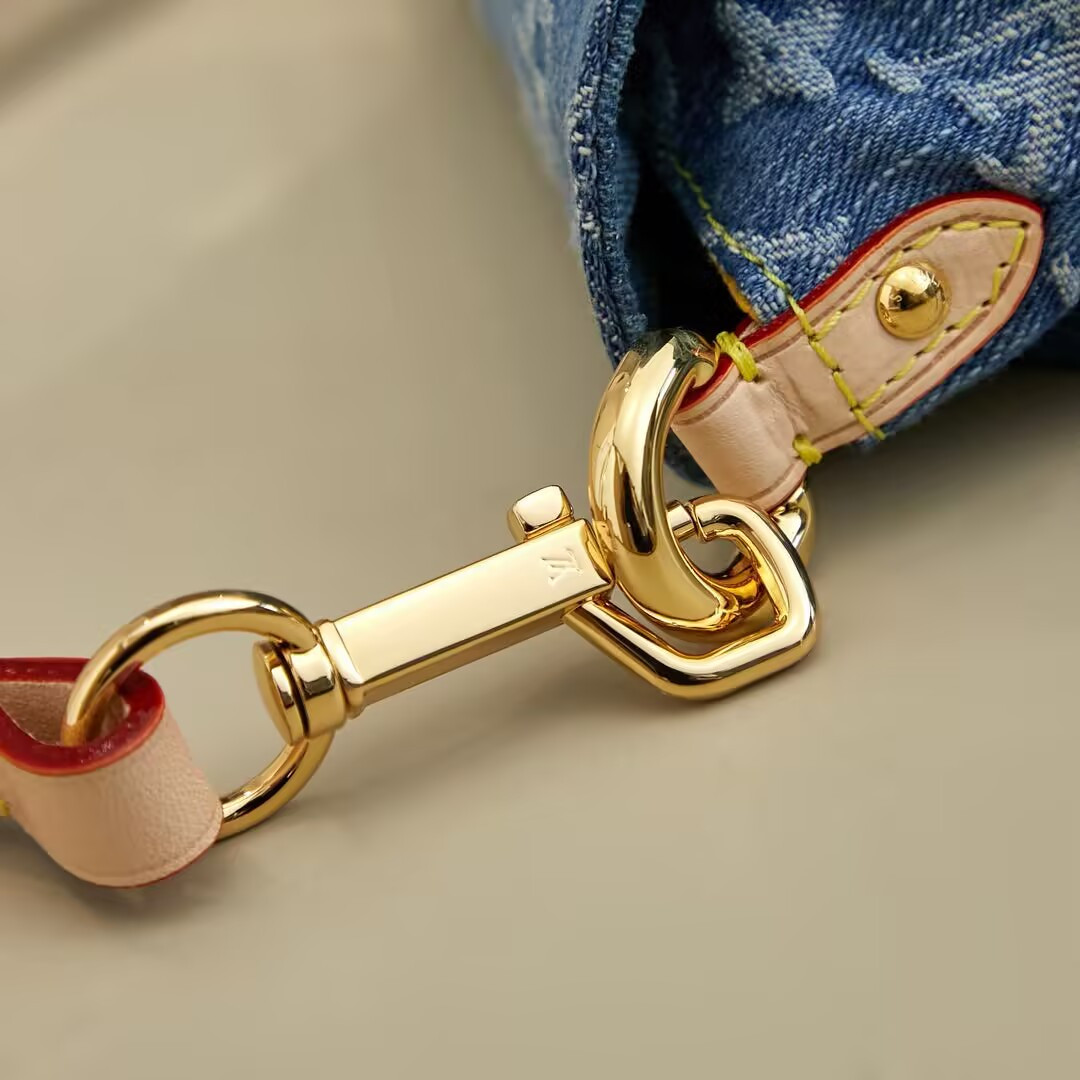 LV Denim Mini Pleaty Handbag M95050 26x15x9cm