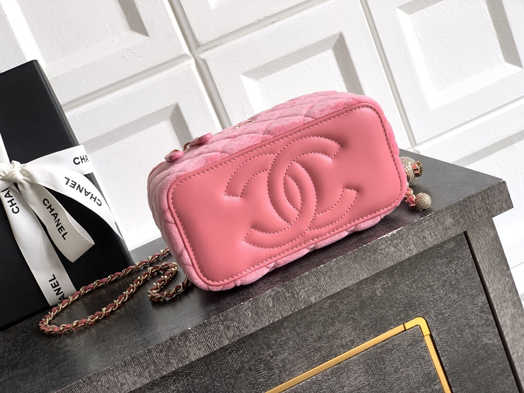 CHANEL Vanity With Chain 9.5x17x8cm