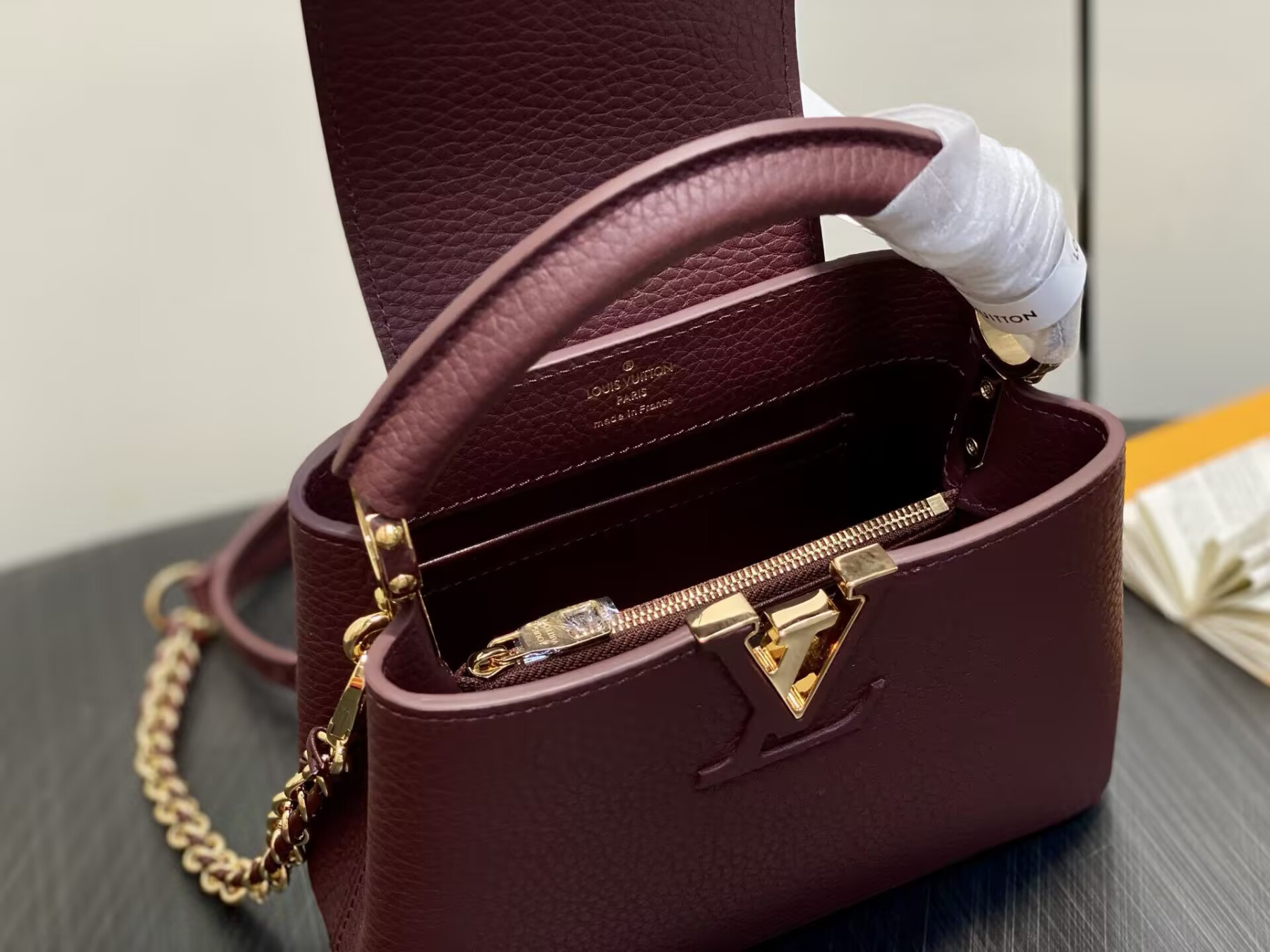 LV Capucines Mini M25893 21x13.6x8cm