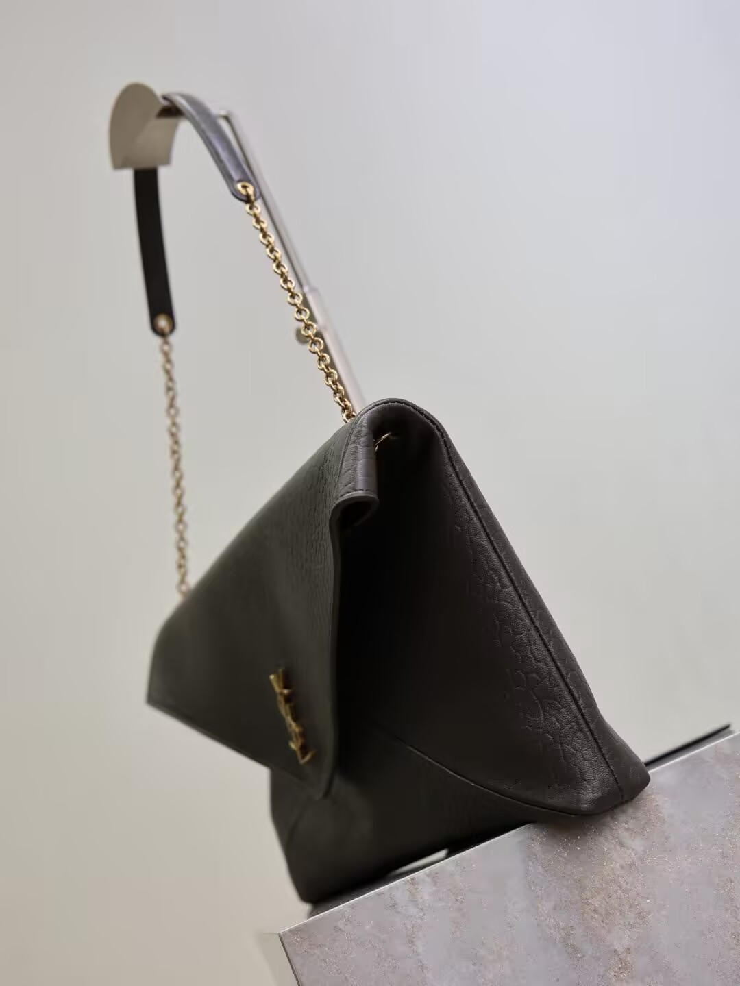 YSL CASSANDRE Pouch on Chain 35x22x3-4.2cm