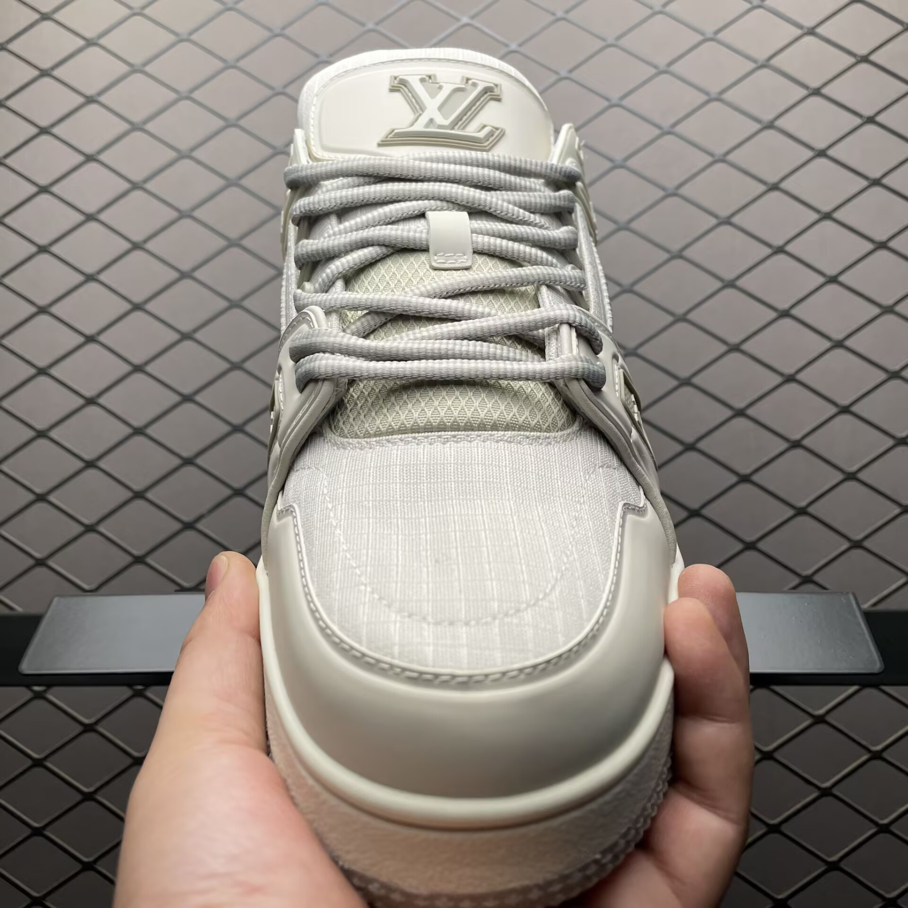 UA LV trainer Sneakers