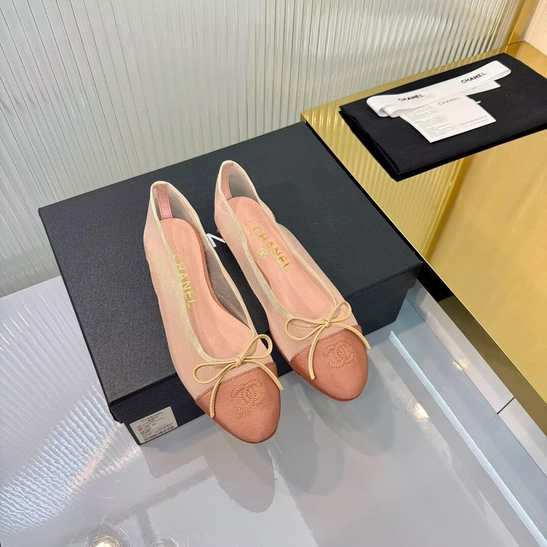ua Ch**el ballet flats
