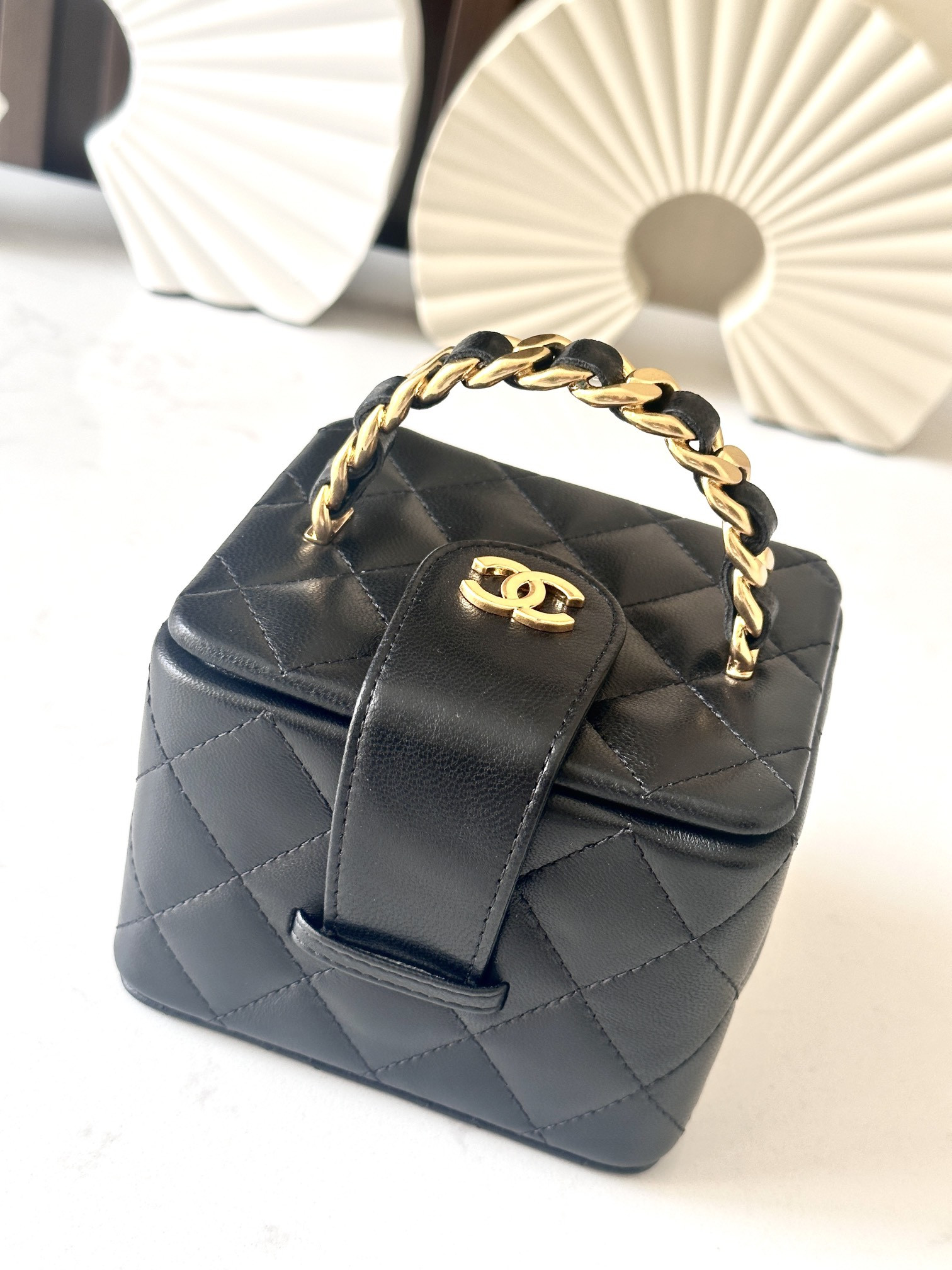 Chanel Vintage Cosmetic Bag 11x9.5x8.5cm