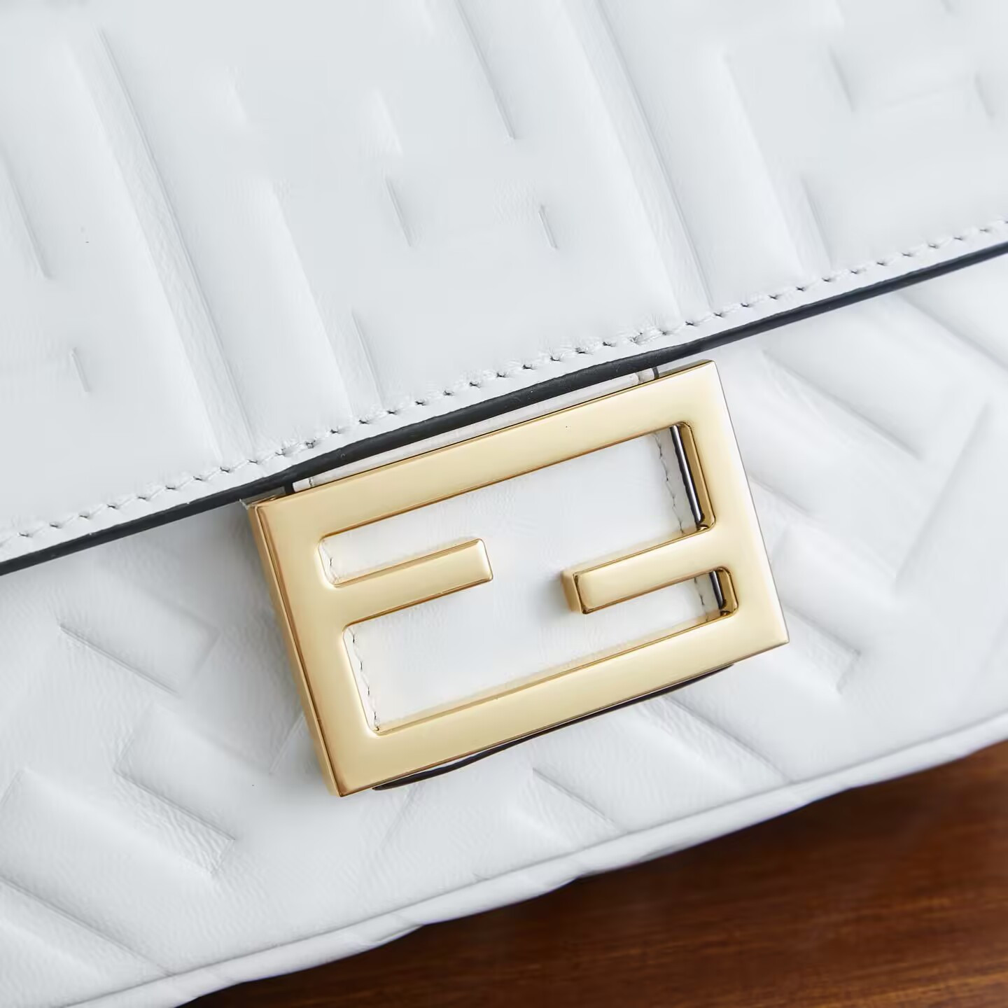 Fendi Baguette Mini Bag 19x4x10cm