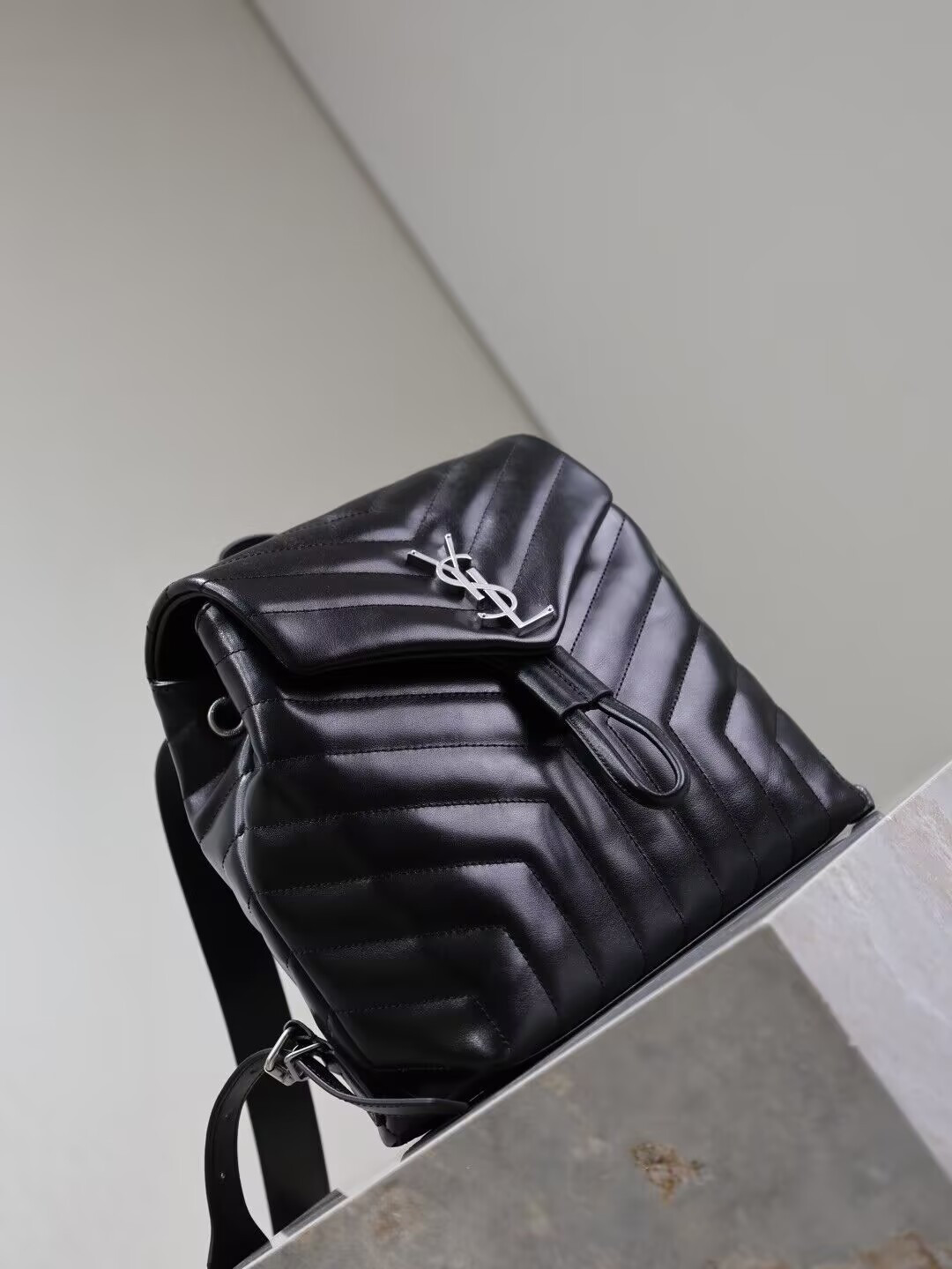 Y51 LOULOU BACKPACK BLACK 26x22x11cm